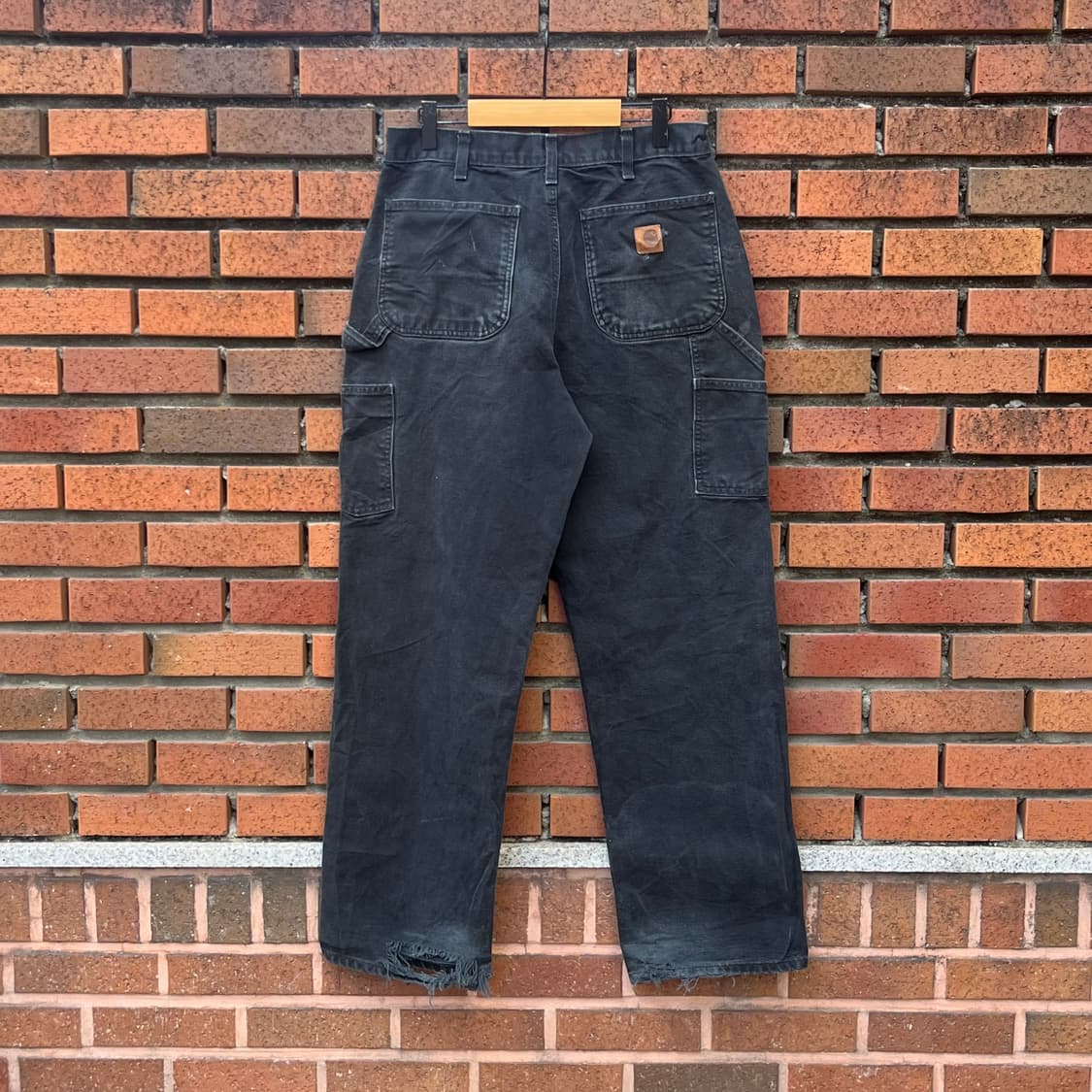 Carhartt 데미지 카펜터 팬츠 (31“) 상품이미지3