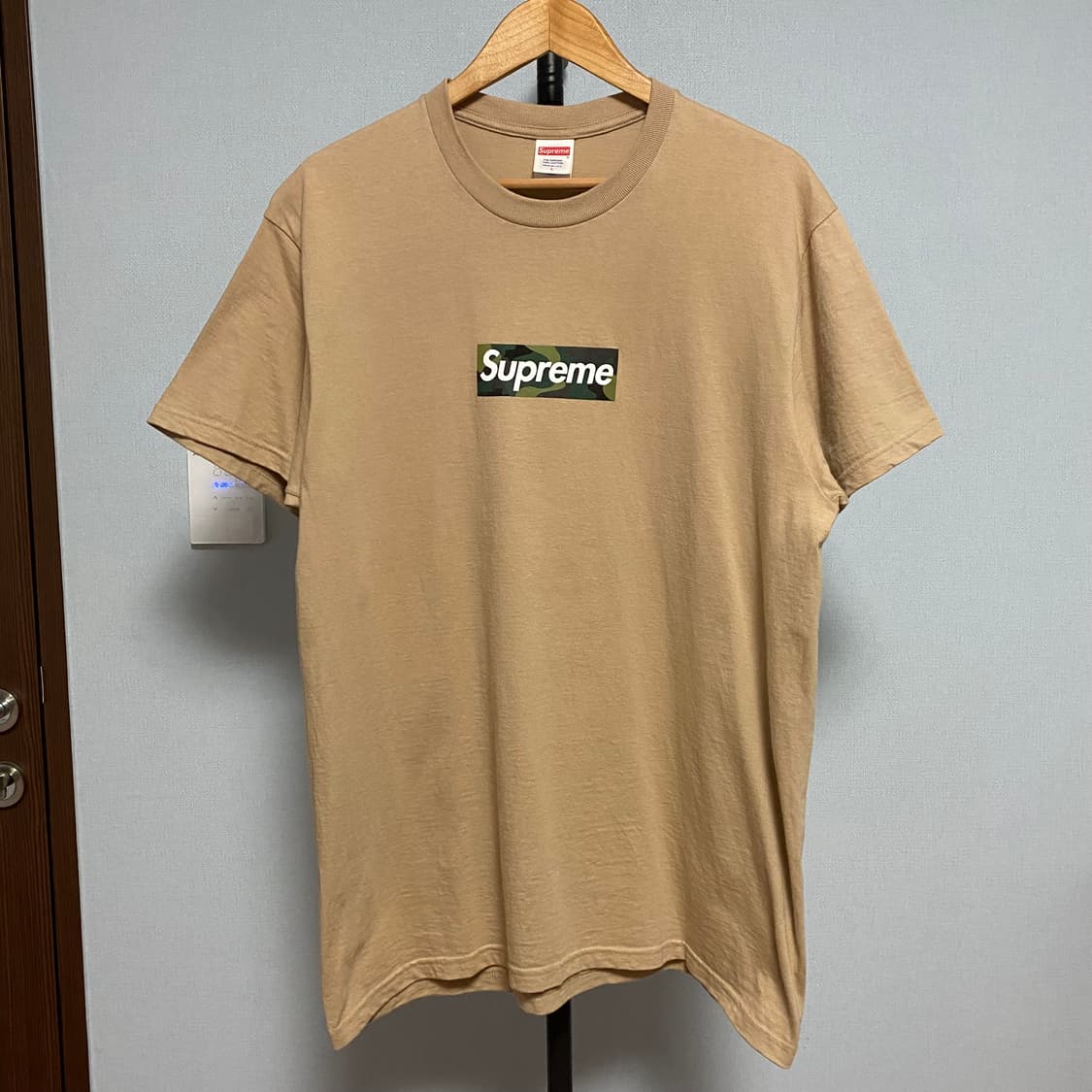 [L] 23FW 슈프림 박스로고 티셔츠 카키 상품이미지1