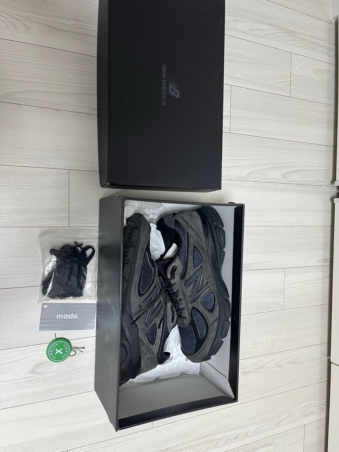 뉴발란스 자운드 990 V4 네이비 상품이미지8