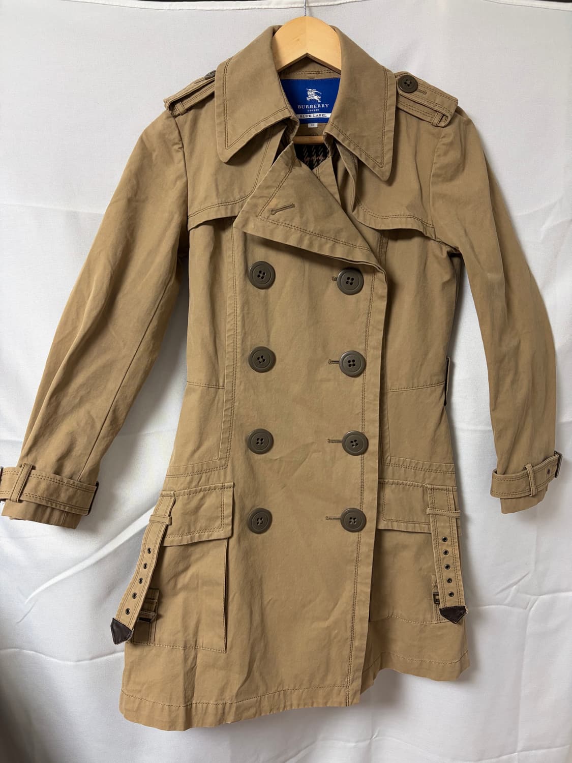 Women Burberry 코트 판매합니다. 상품이미지1