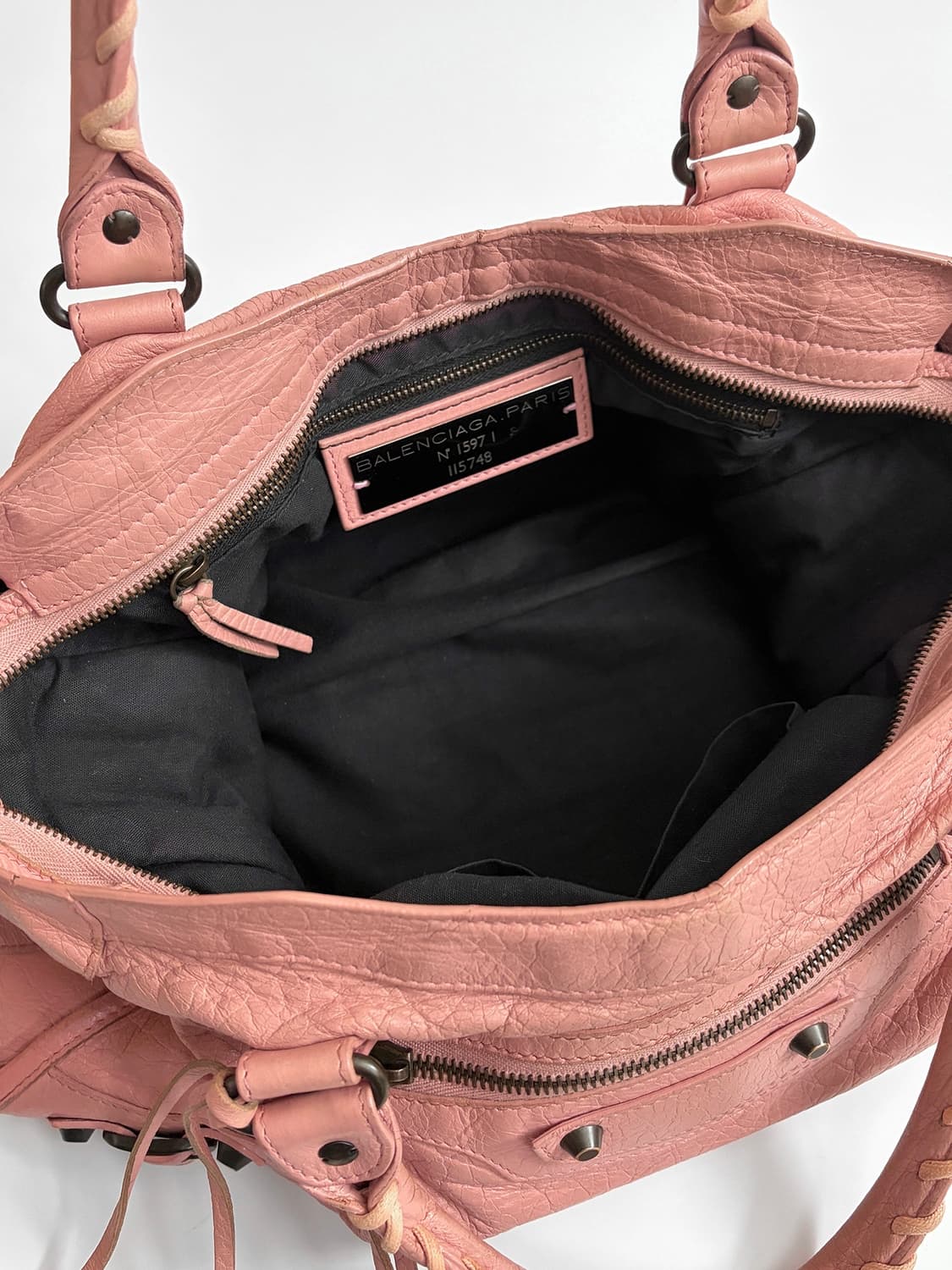 발렌시아가 클래식 시티백 미듐 판매합니다. 상품이미지6