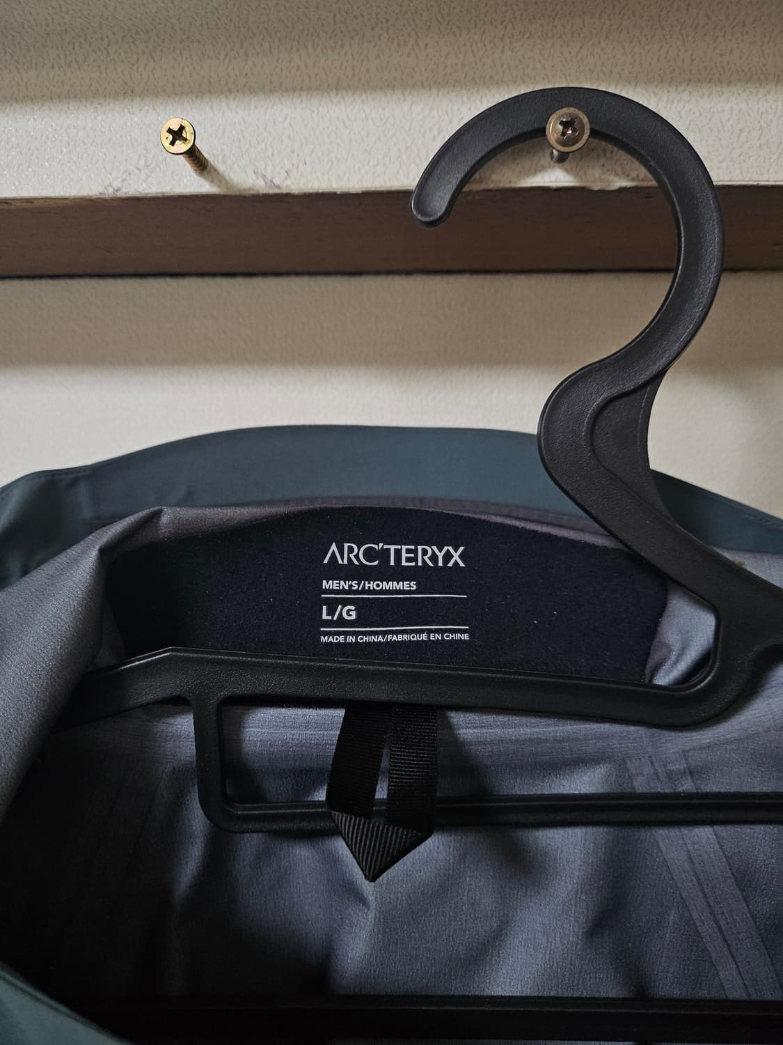 아크테릭스 고어텍스 Rush Jacket L 상품이미지8