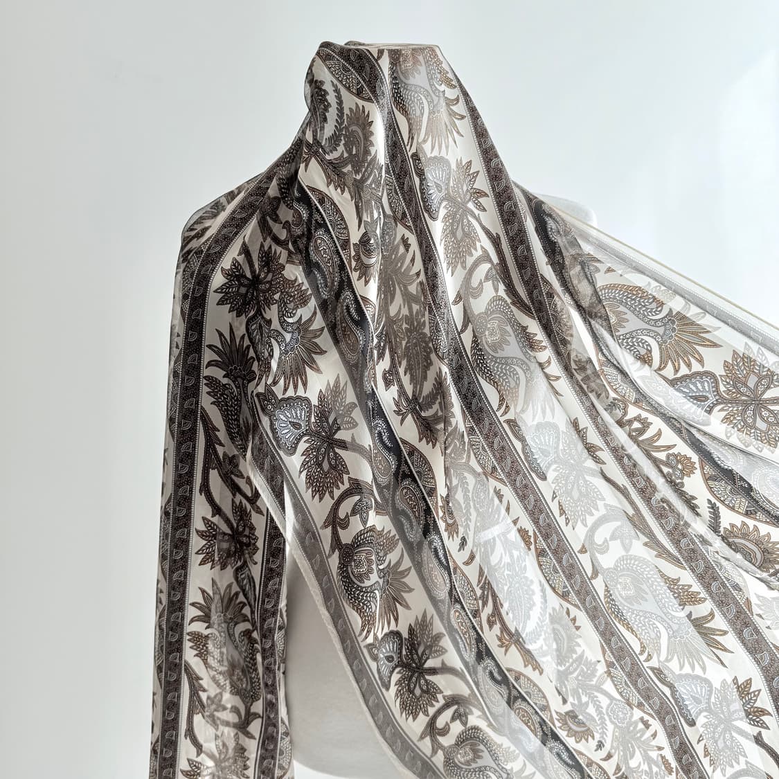 입생로랑 실크 100% 롱 스카프 (Size 57*170) 상품이미지4