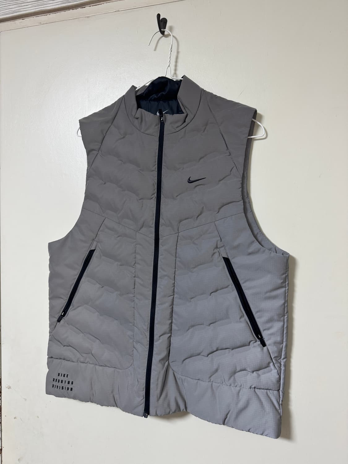 [L] 나이키 써마핏 ADV 러닝 베스트 실버 상품이미지2