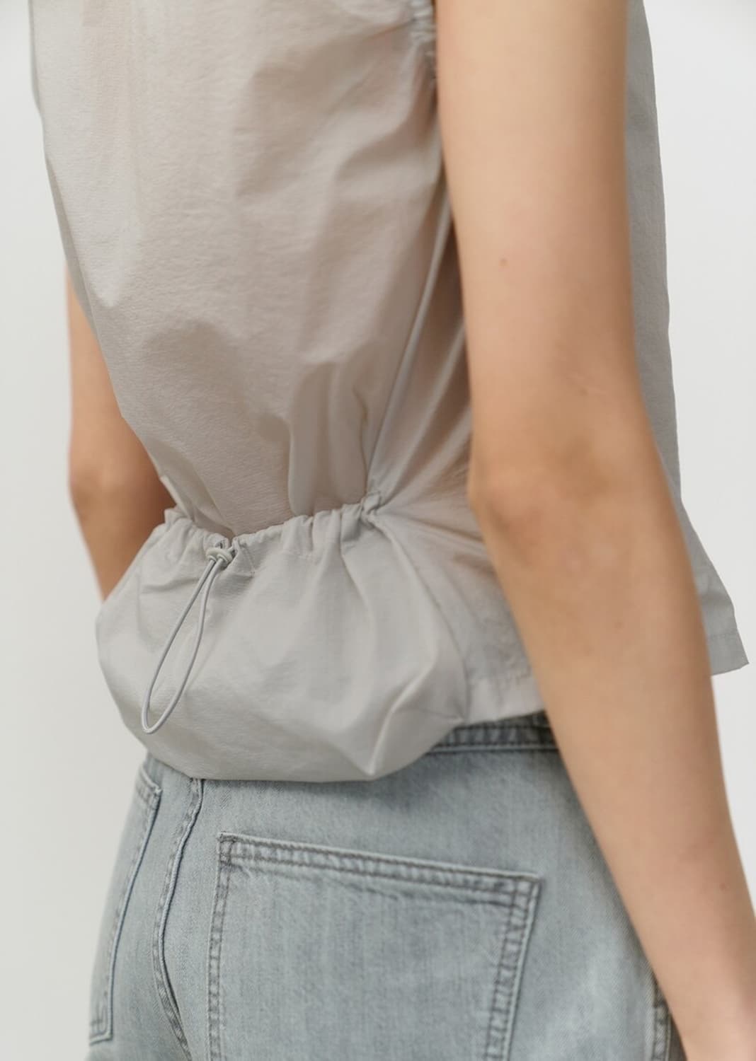 아모멘토 amomento 스트링 스퀘어 넥 탑 그레이 상품이미지3