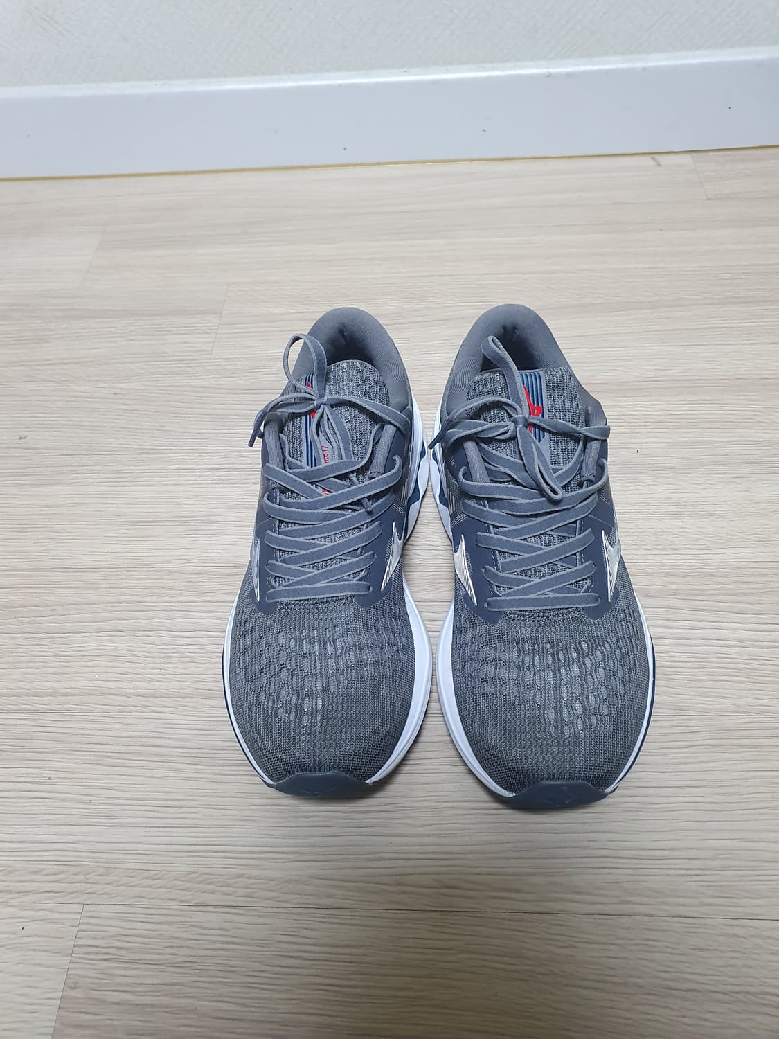 미즈노 웨이브 인스파이어 17 운동화 260 상품이미지3