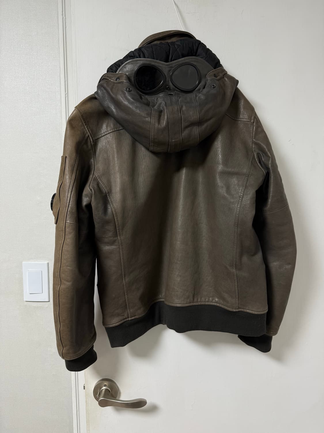 C.P Company 고글후드 분리형 아카이브 양가죽자켓 상품이미지3