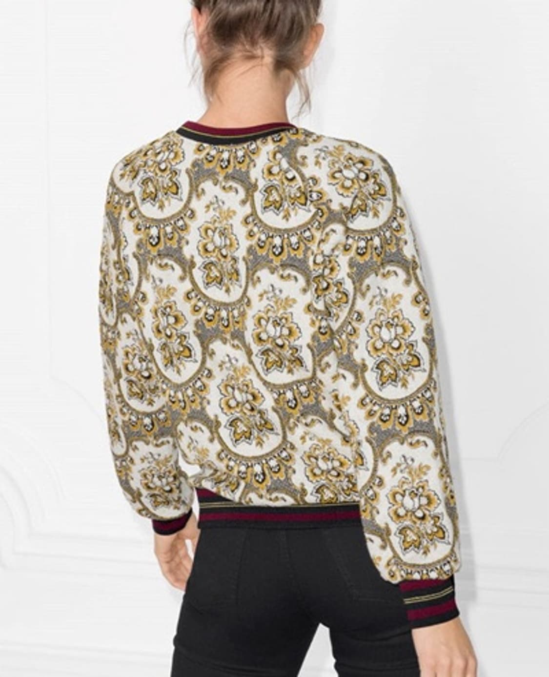 앤아더스토리즈 플로랄 스웨터 상품이미지3