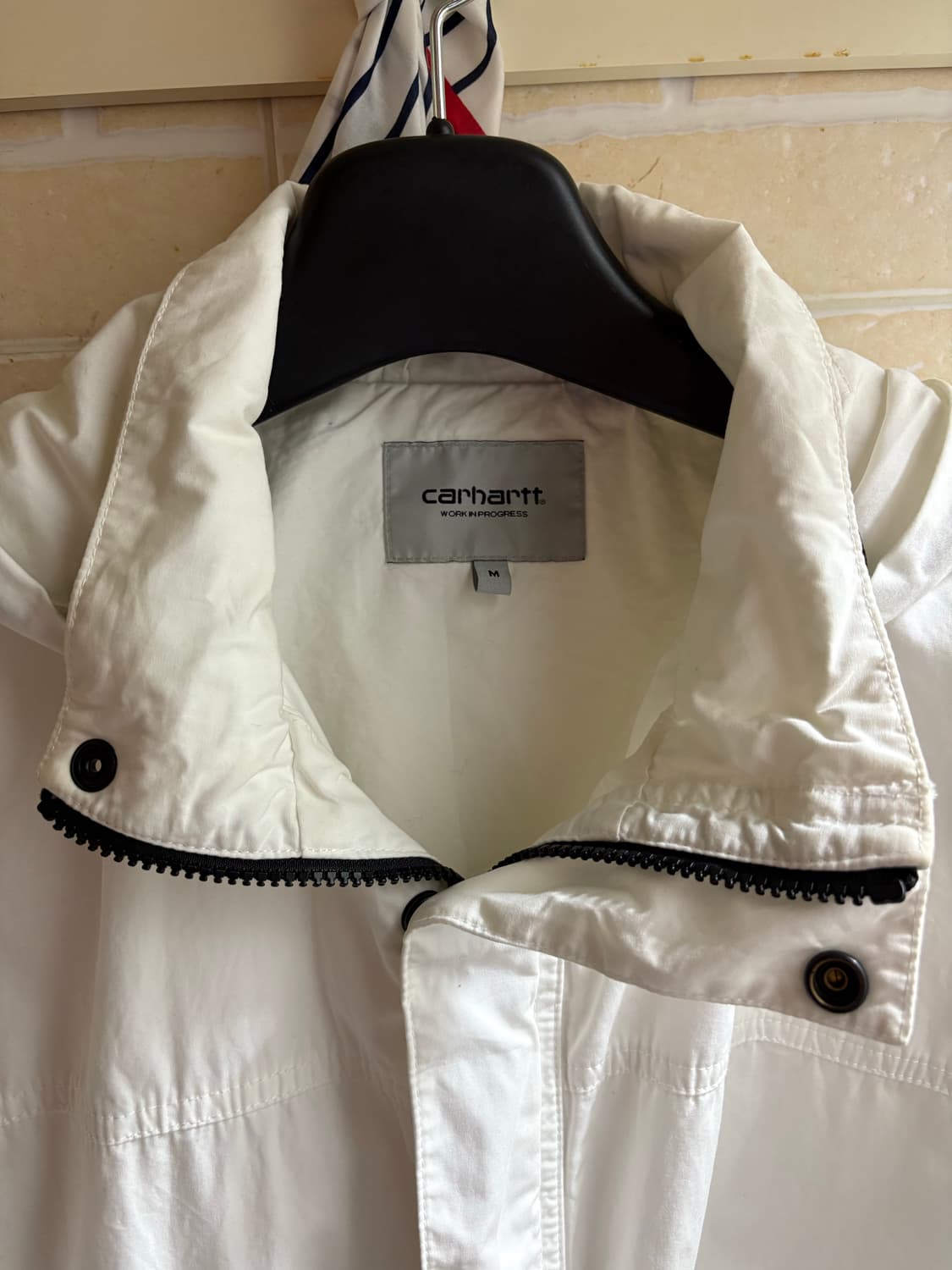 칼하트 - 코튼 바람막이 자켓 화이트 색상 상품이미지3