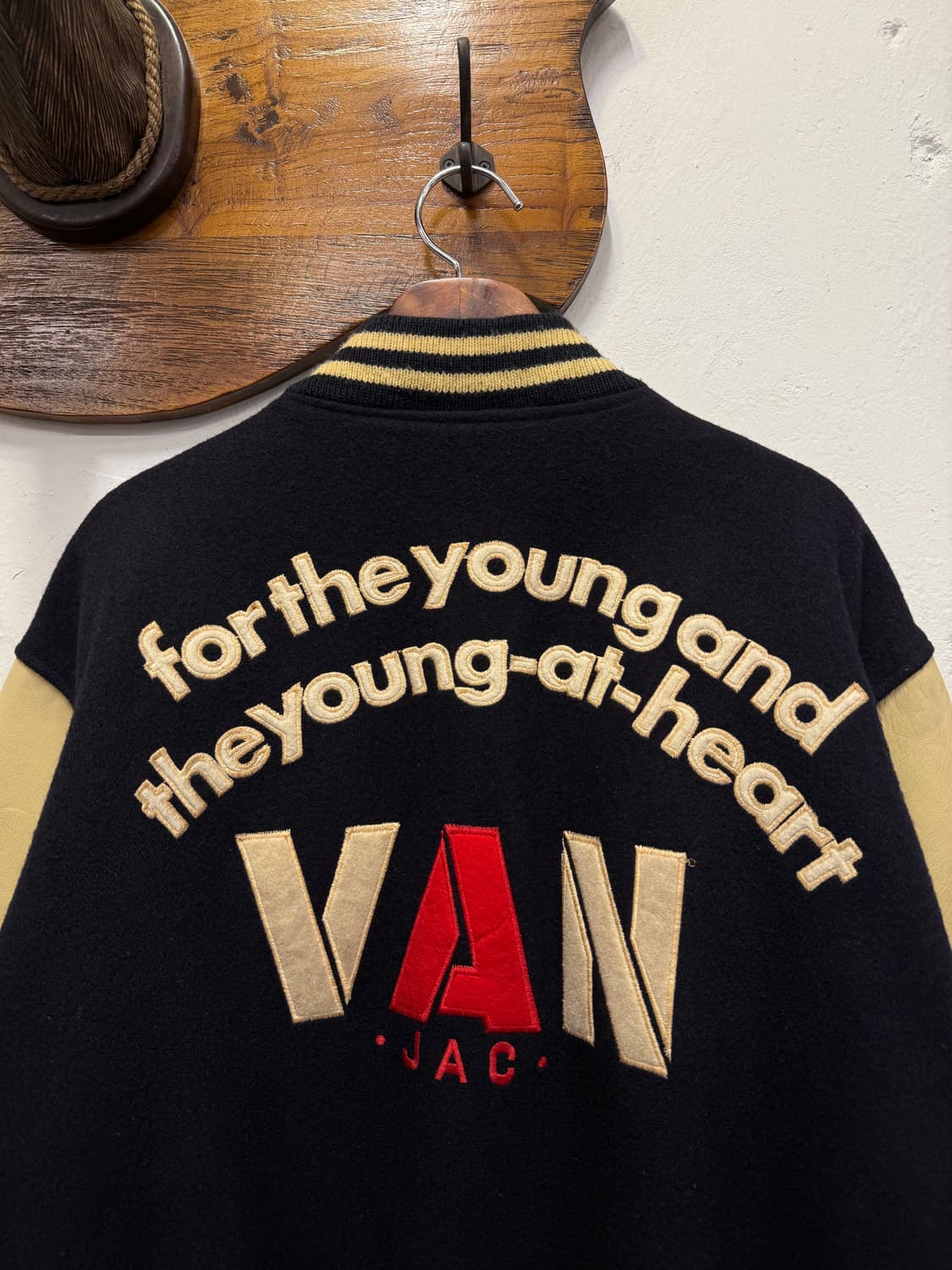 (L) VAN JAC Leather Arm Varsity Jacket 상품이미지6