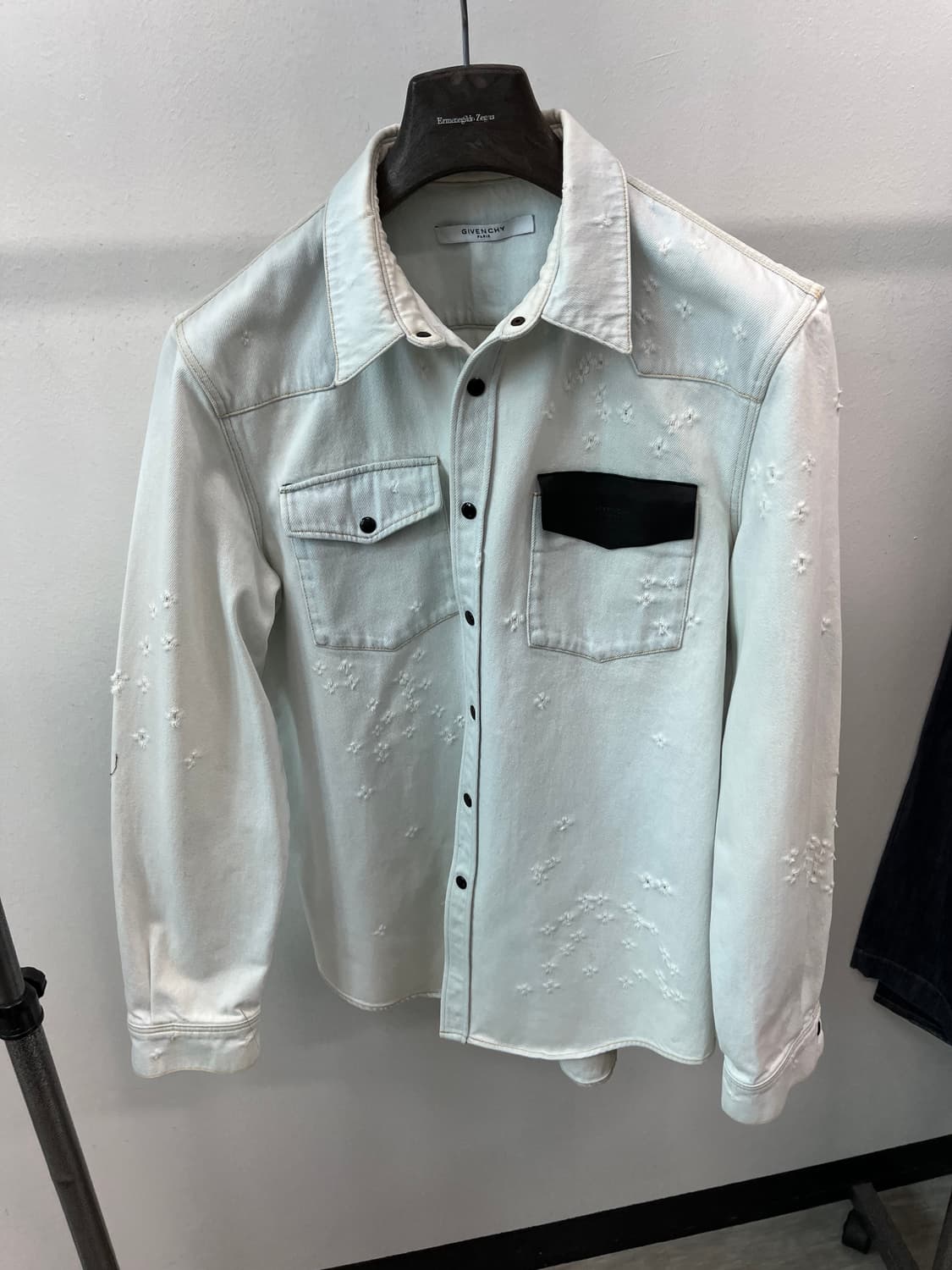 105) 지방시 디스트로이드 데님자켓 상품이미지2