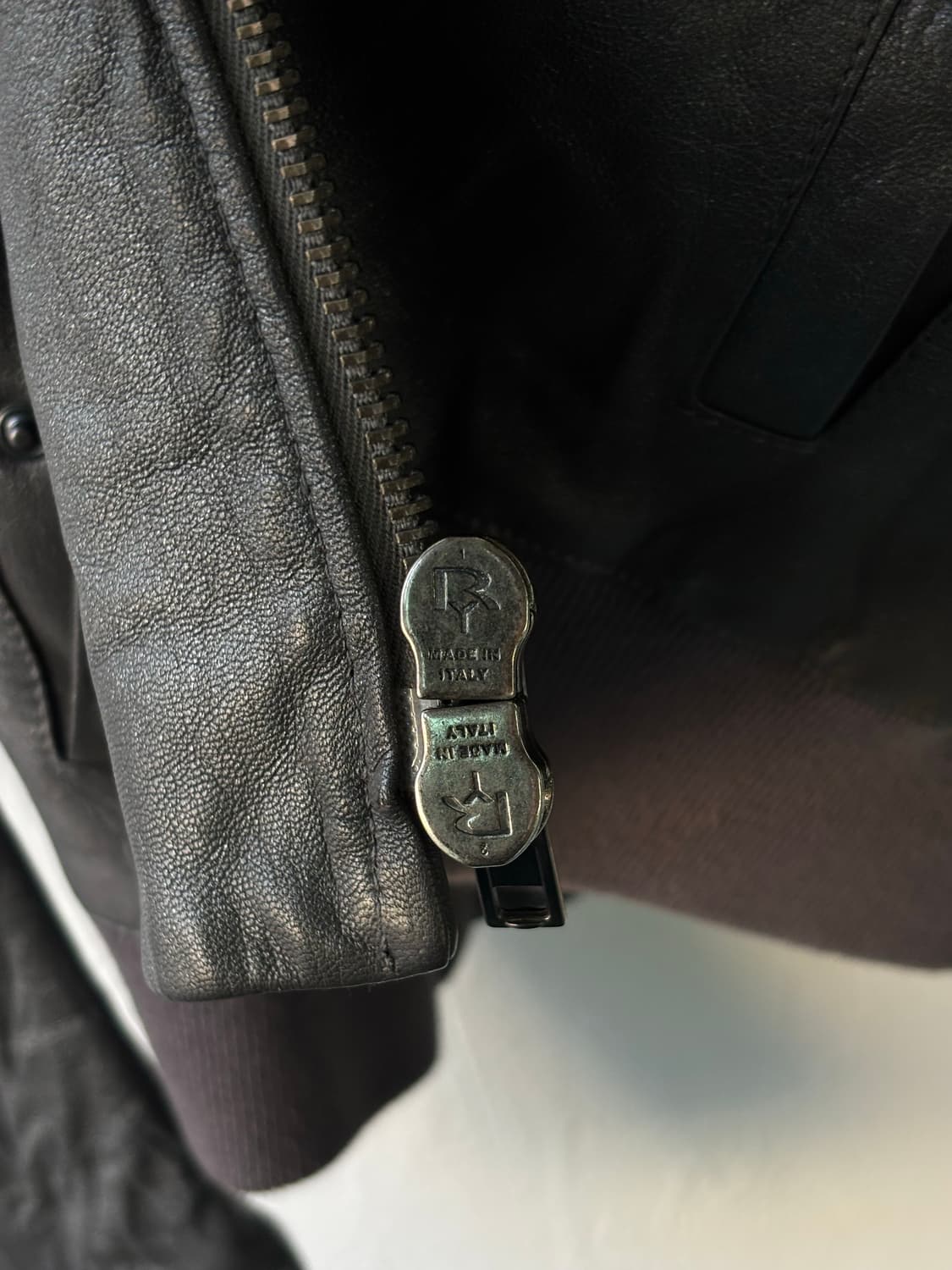 s.w.o.r.d 램스킨 사선 자켓 상품이미지6