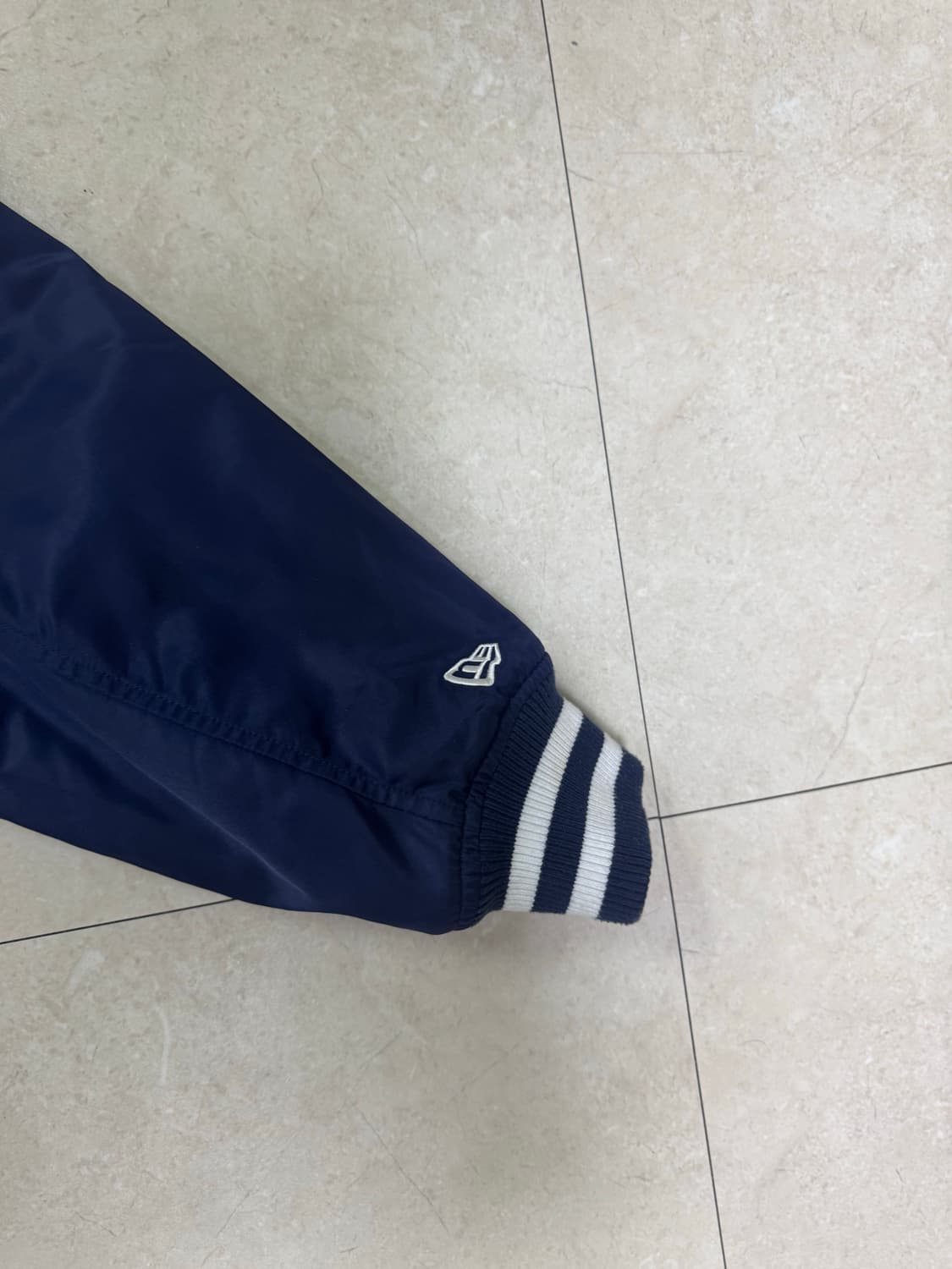 뉴에라 뉴욕양키스자켓 XL사이즈 상품이미지3