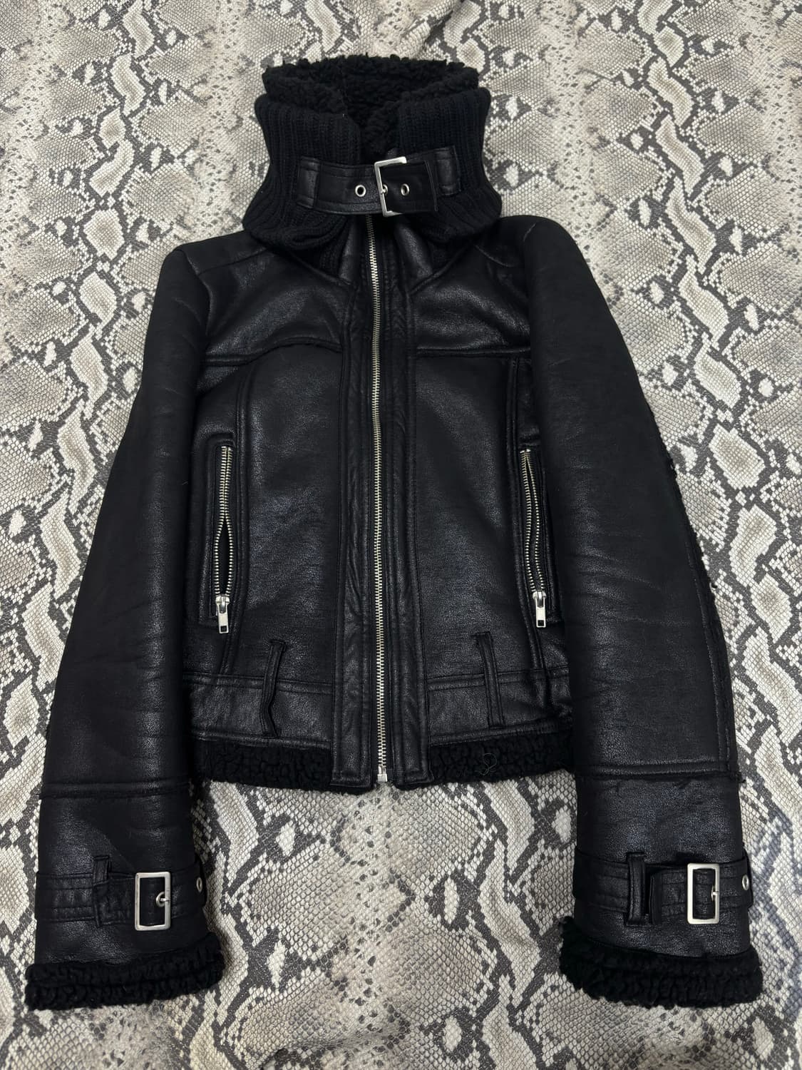 2000s High-Neck Buckle Mustang 상품이미지1