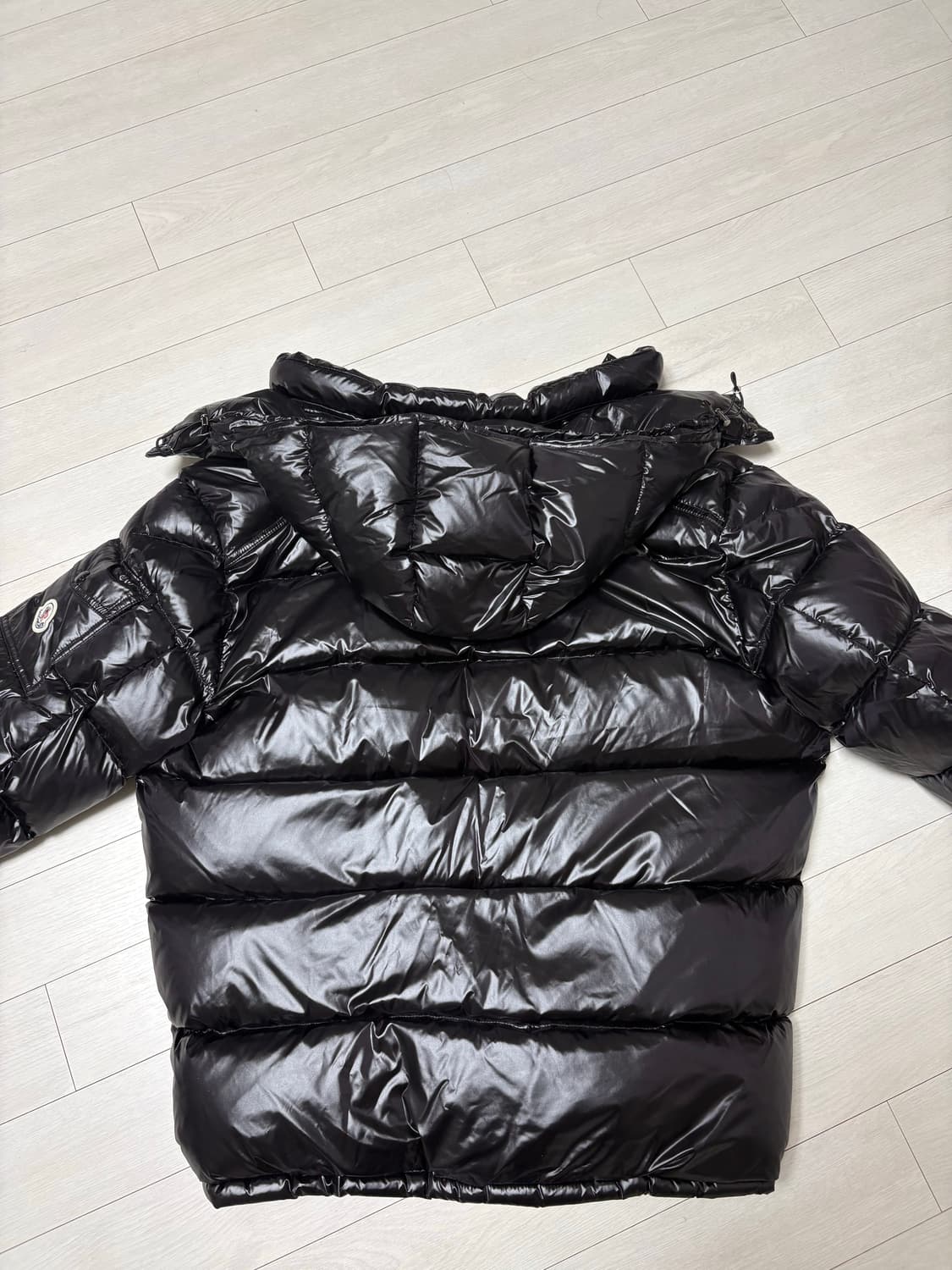 Moncler Maya 후드 쇼트 다운 재킷 상품이미지4