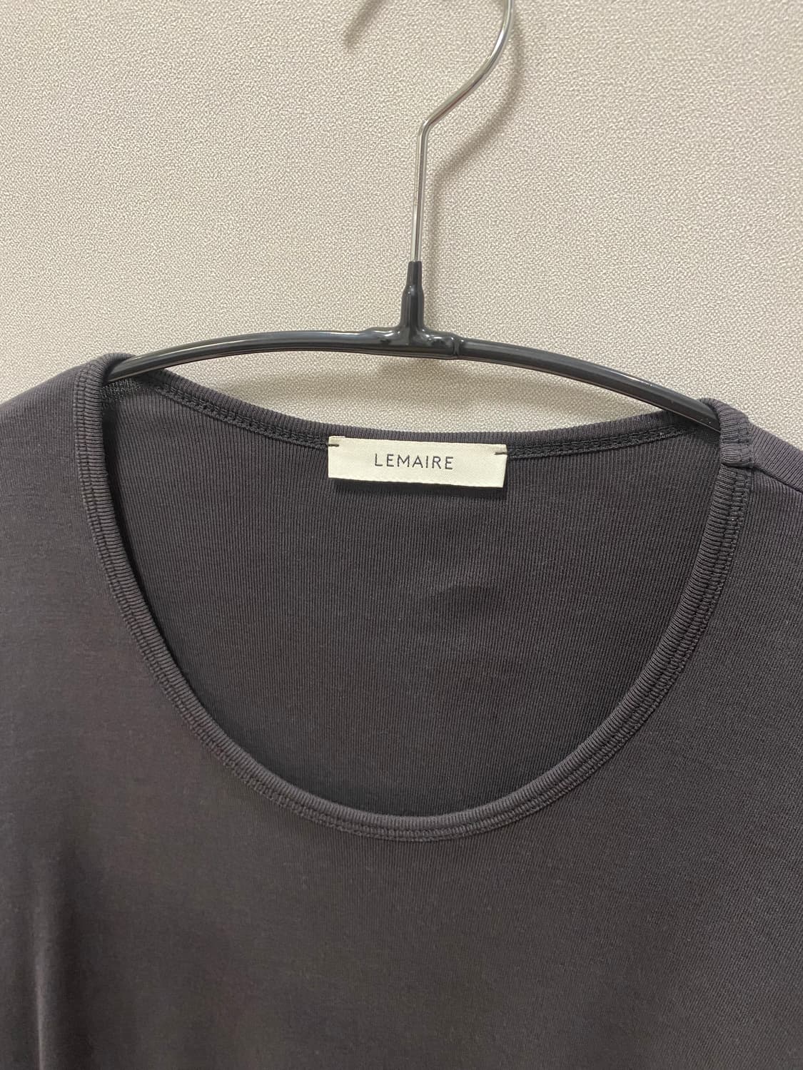 르메르 스쿱넥 반팔 티셔츠 s사이즈 상품이미지3