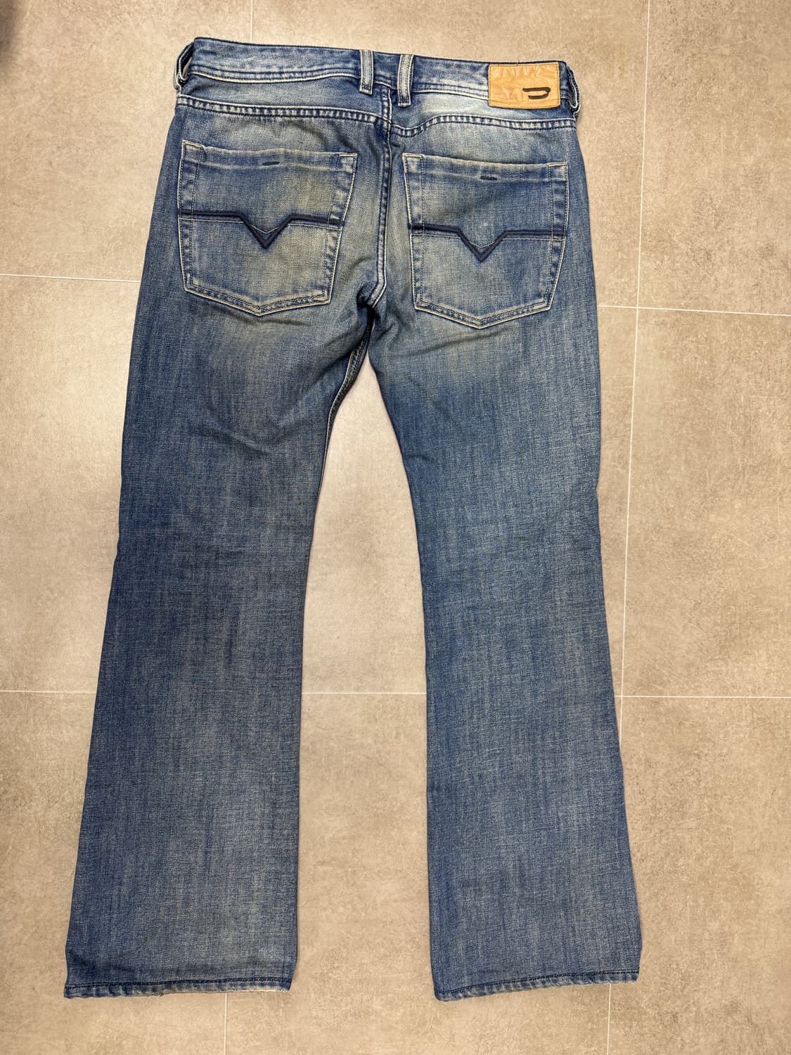 DIESEL ZATHAN 부츠컷 데님 (W30) 상품이미지2