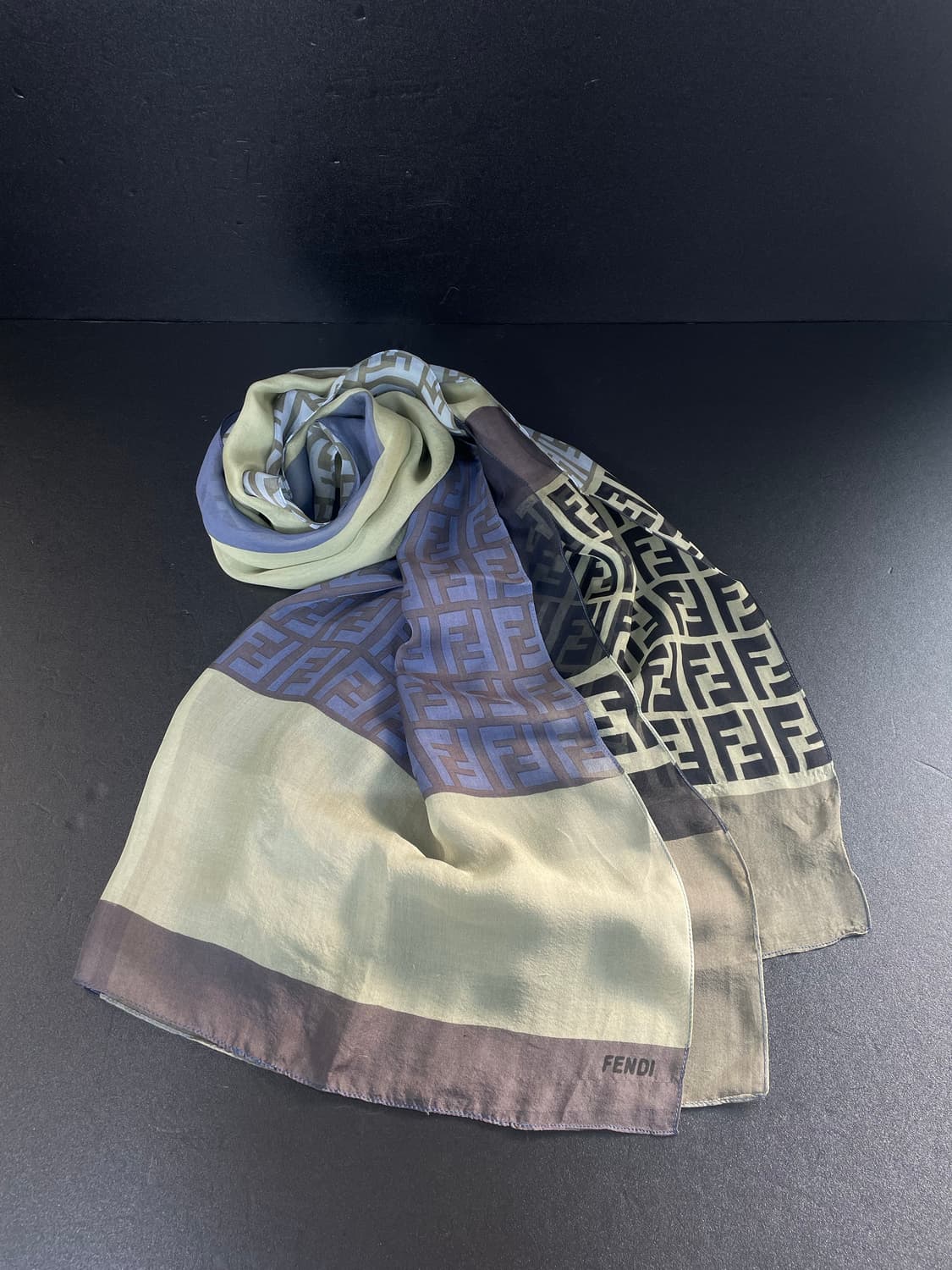 FENDI 펜디 FF로고 실크 스카프 상품이미지2