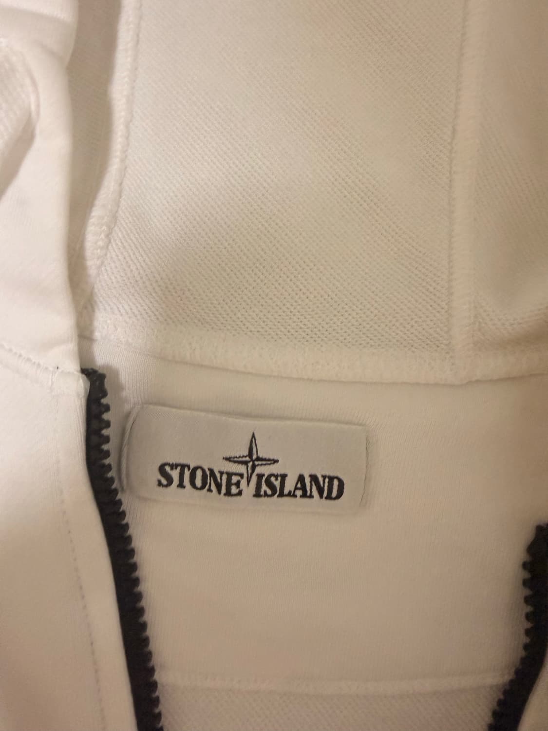스톤아일랜드 흰색 후드집업 상품이미지3