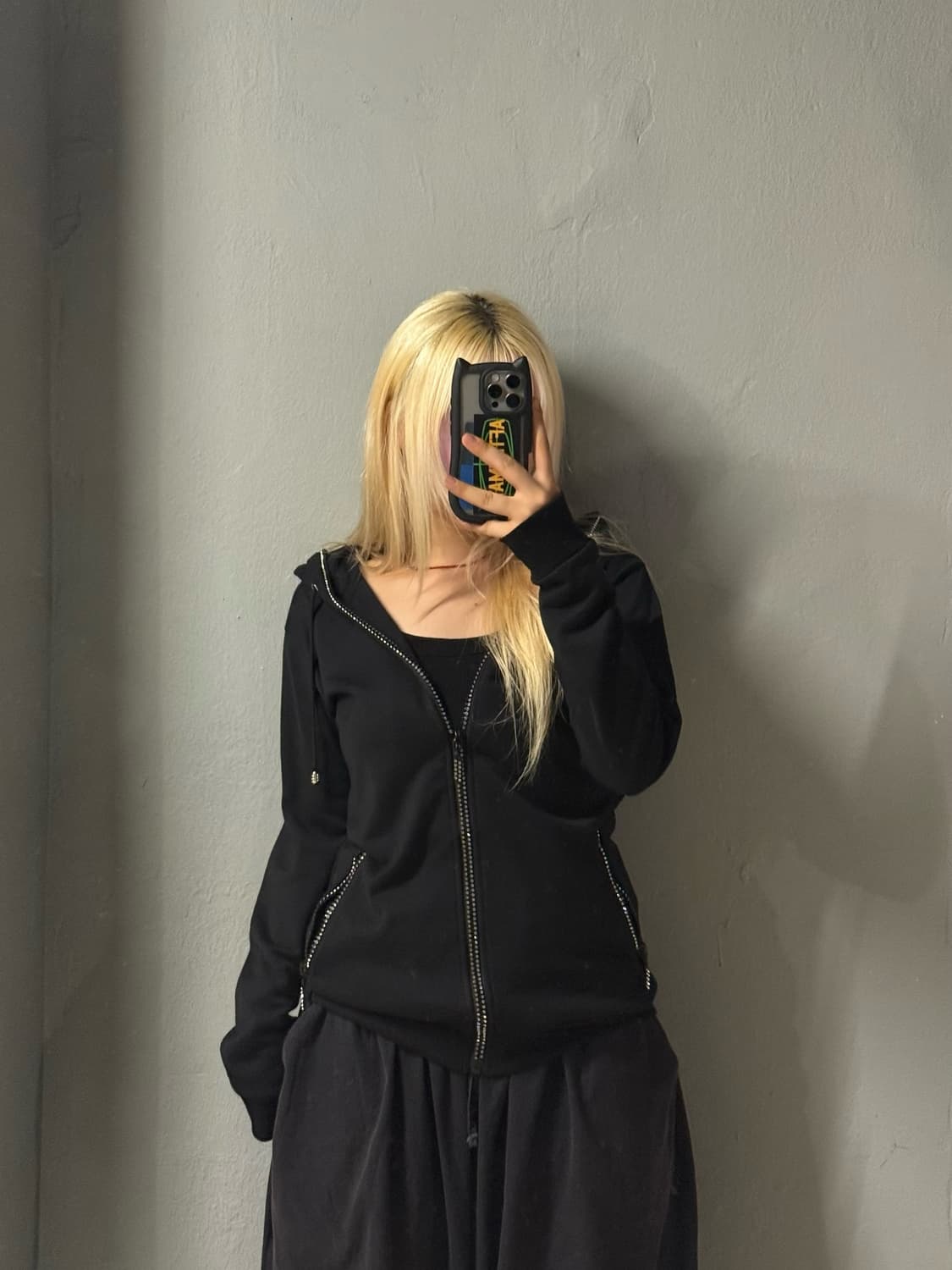 cubic detail full hood zip-up 상품이미지1