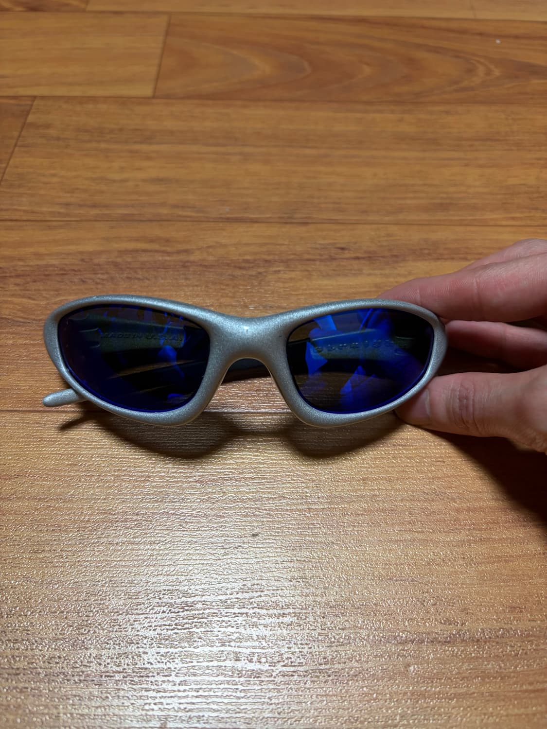 오클리 뉴스트레이트 자켓 새렌즈 실버 상품이미지1