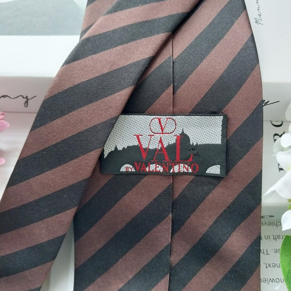 발렌티노 실크 브라운&블랙 스트라이프 넥타이 10cm A등급 K1483
 상품이미지6