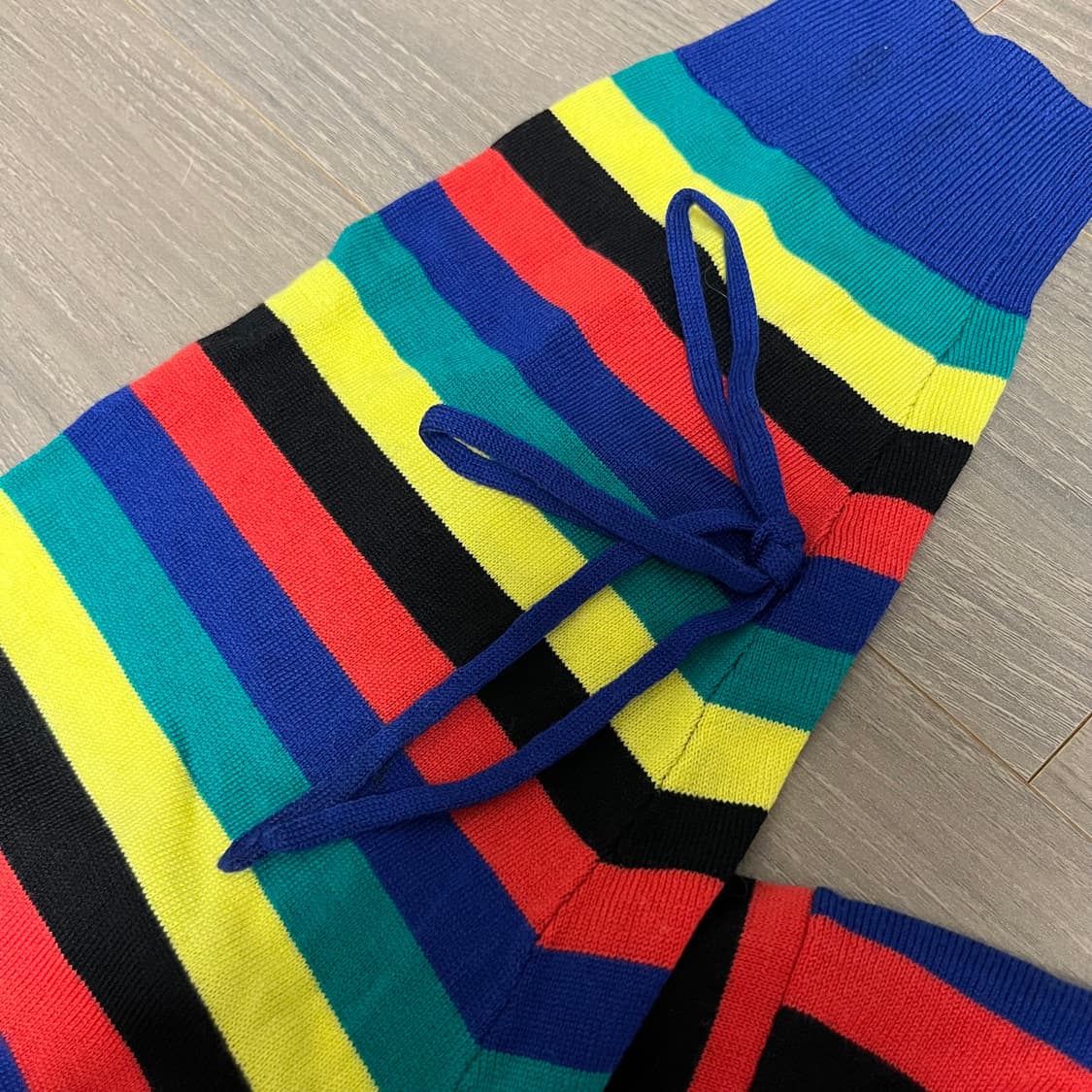 JW Anderson x uniqlo 레인보우 니트 상품이미지2