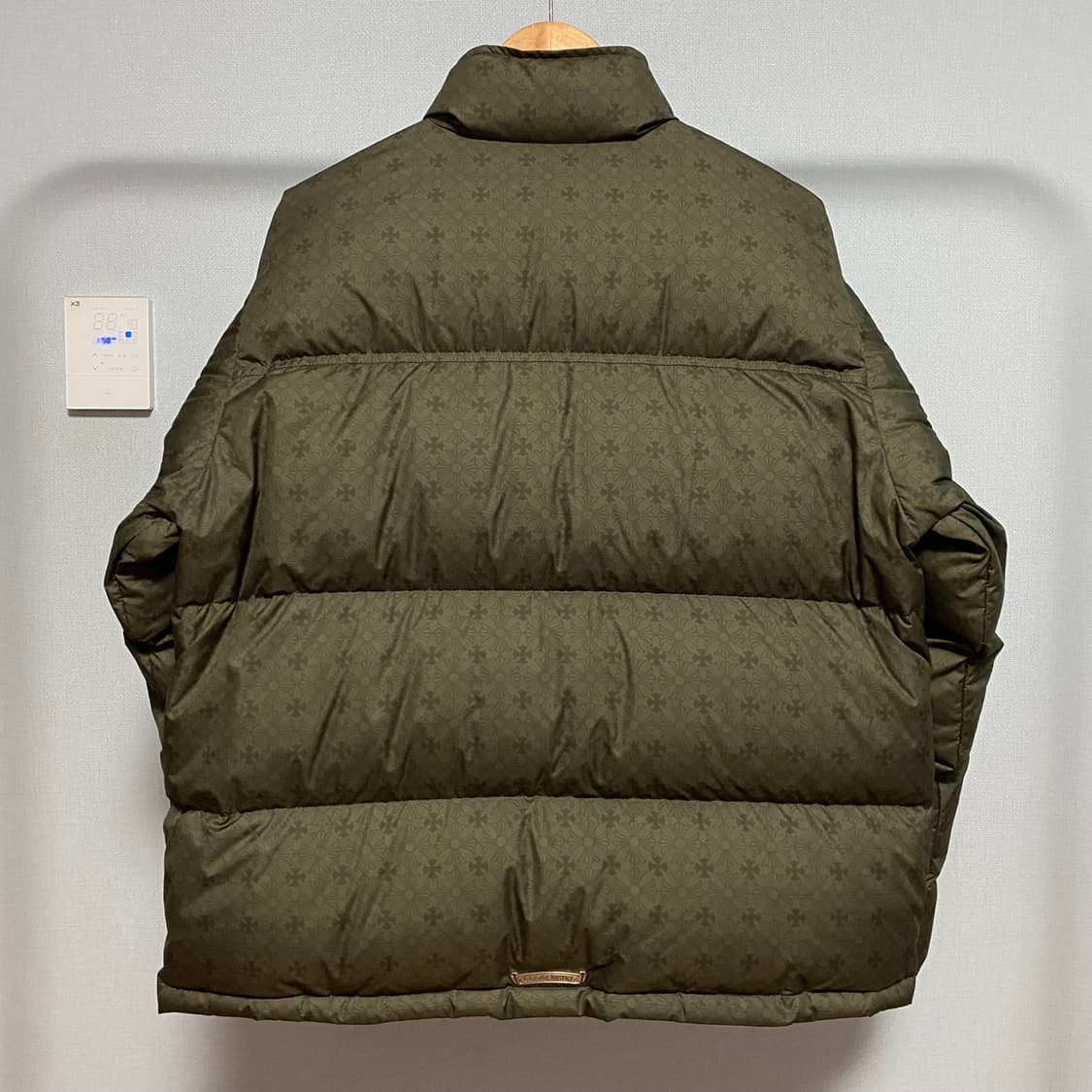 [L] 크롬하츠 STIFF V2 푸퍼 패딩 올리브 상품이미지2