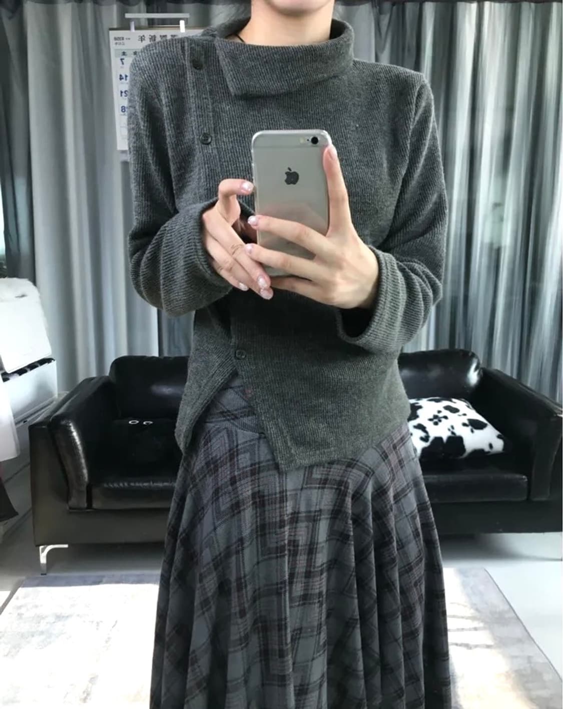 빈티지 폴라 언발 버튼 긴팔티 상품이미지1