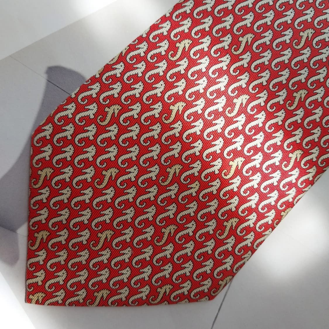 에르메스 실크 레드 해마 패턴 넥타이 9.0cm A+등급 K2548 상품이미지6