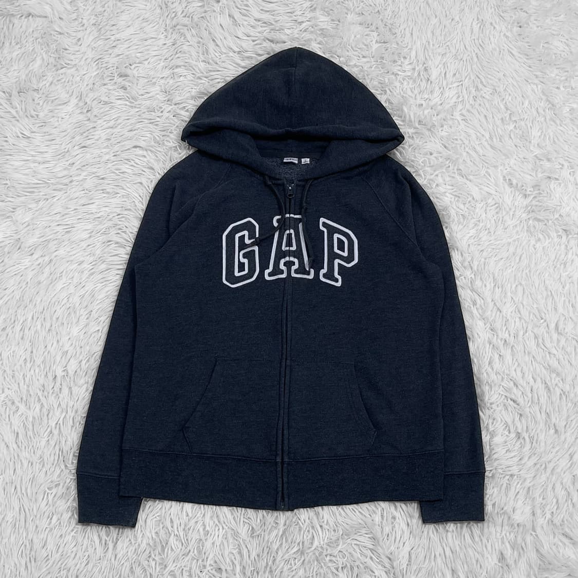 갭 Gap 스펠 로고 후드집업 차콜 상품이미지2