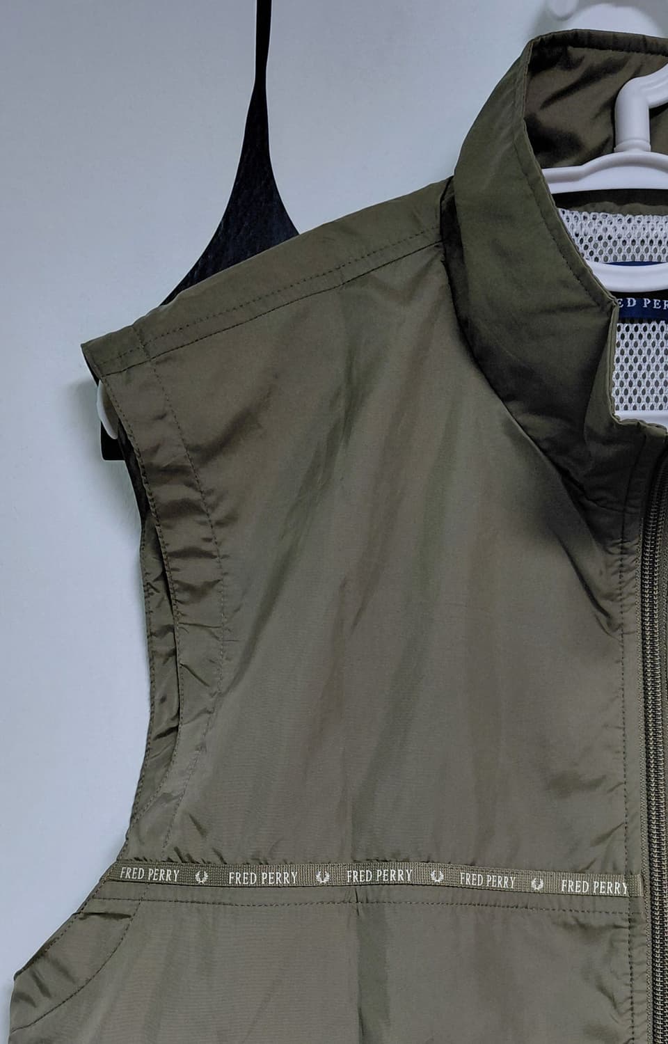 [L] Fred Perry 히트유니온 정품 올리브 카키 베스트 상품이미지2