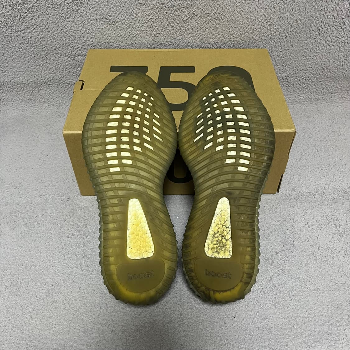 [275] 이지부스트 350v2 벨루가 2.0 상품이미지4