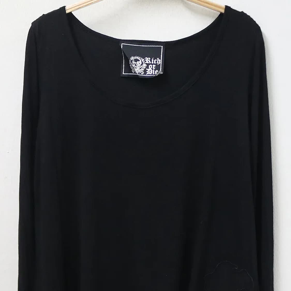 [미사용품] RICH OR DIE 언발 긴팔 티셔츠 66630 상품이미지3
