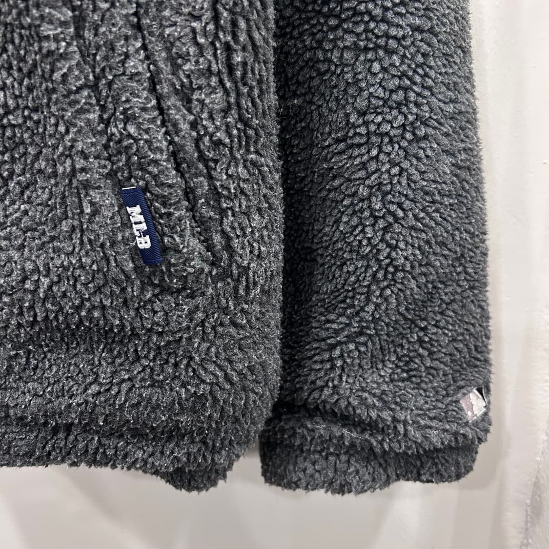 MLB 시카고 화이트삭스 와펜로고 뽀글이 후드 플리스 상품이미지4