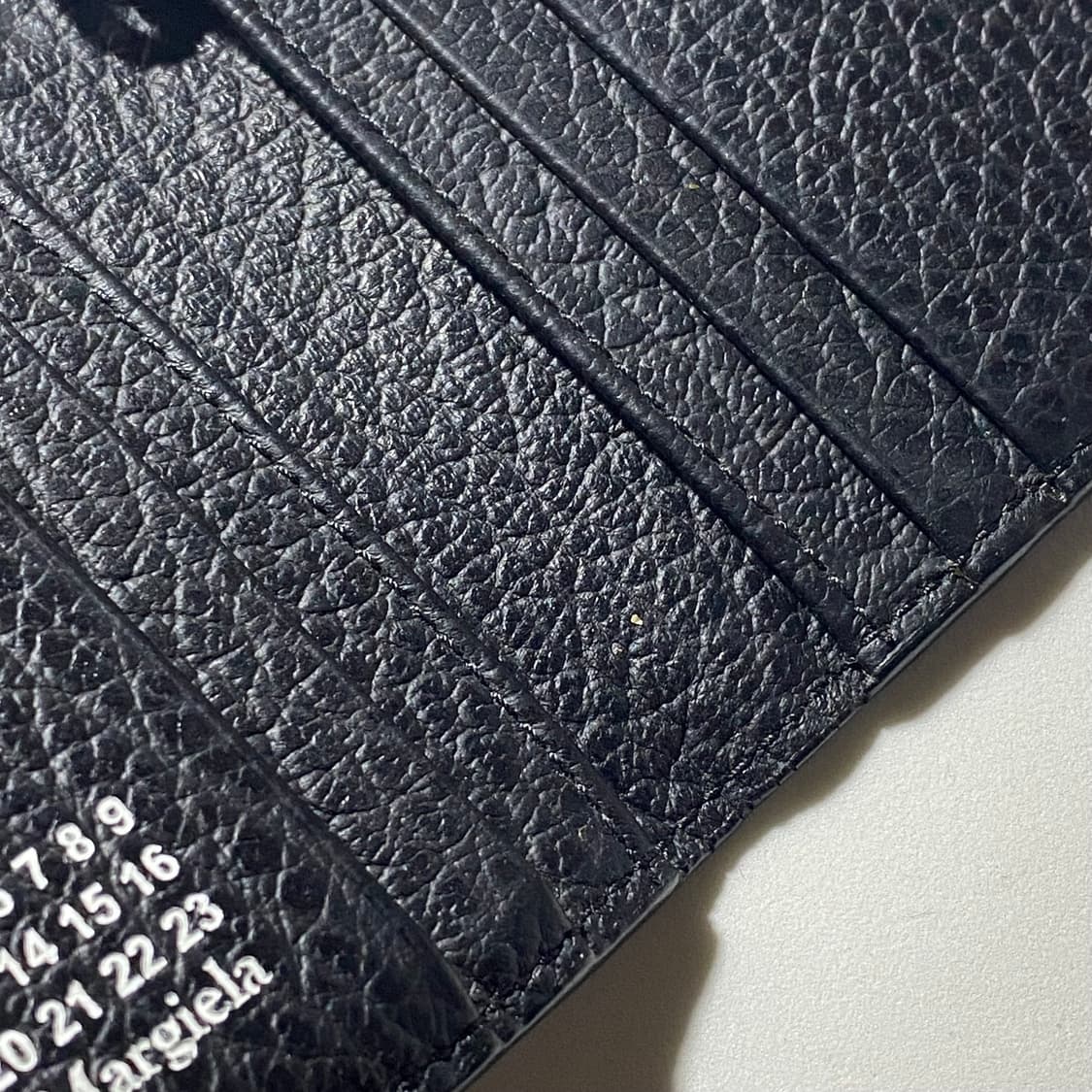 [정품] 메종마르지엘라 4스티치 키링 카프스킨 홀딩 카드지갑 상품이미지7