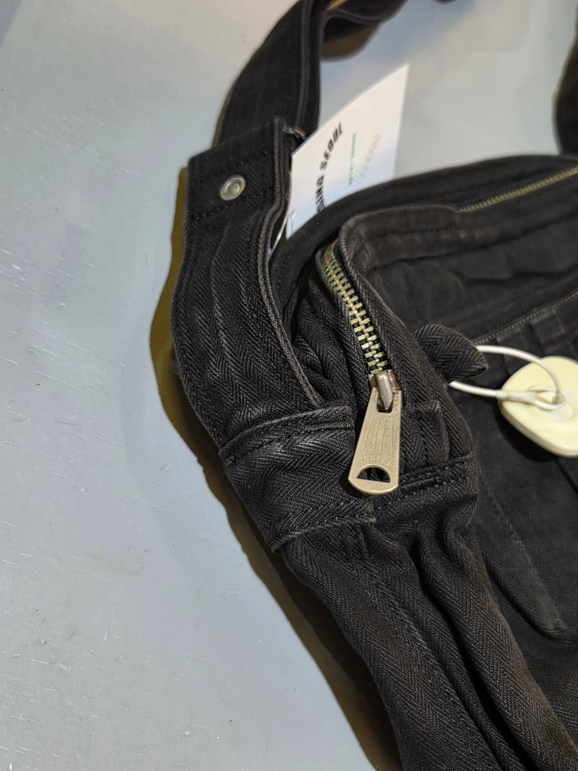 Yoshida porter 포터 흑청워싱 크로스백 상품이미지7