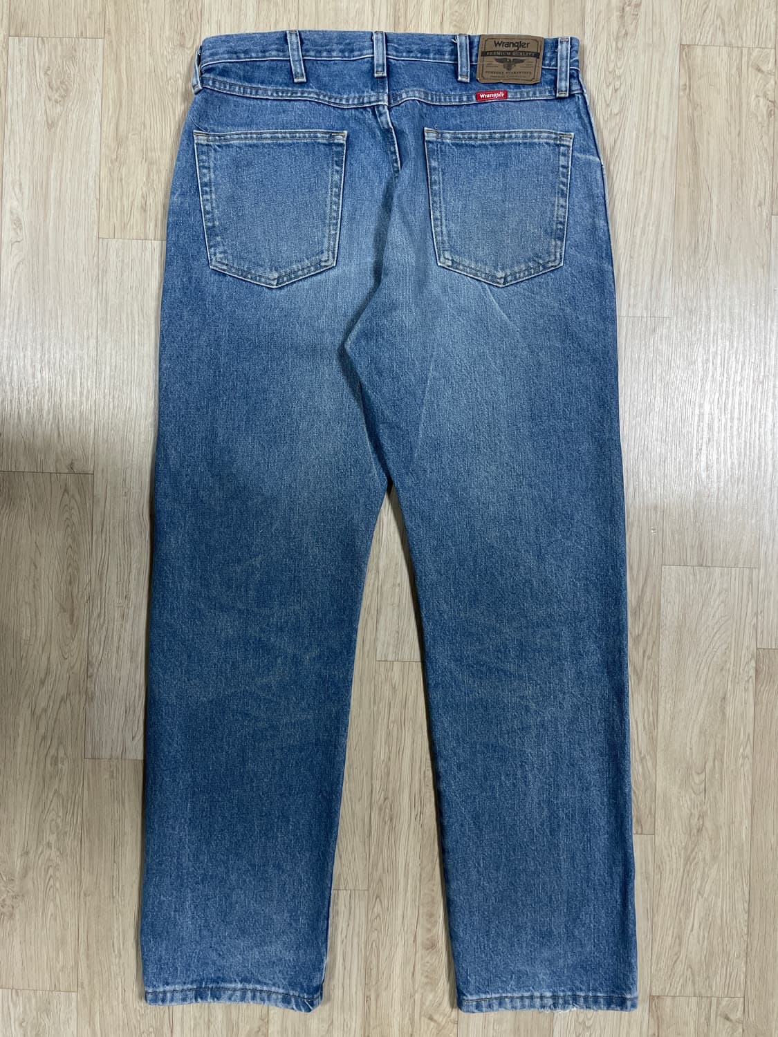 34) 00's 랭글러 미국판 레귤러핏 중청워싱 데님팬츠 상품이미지3