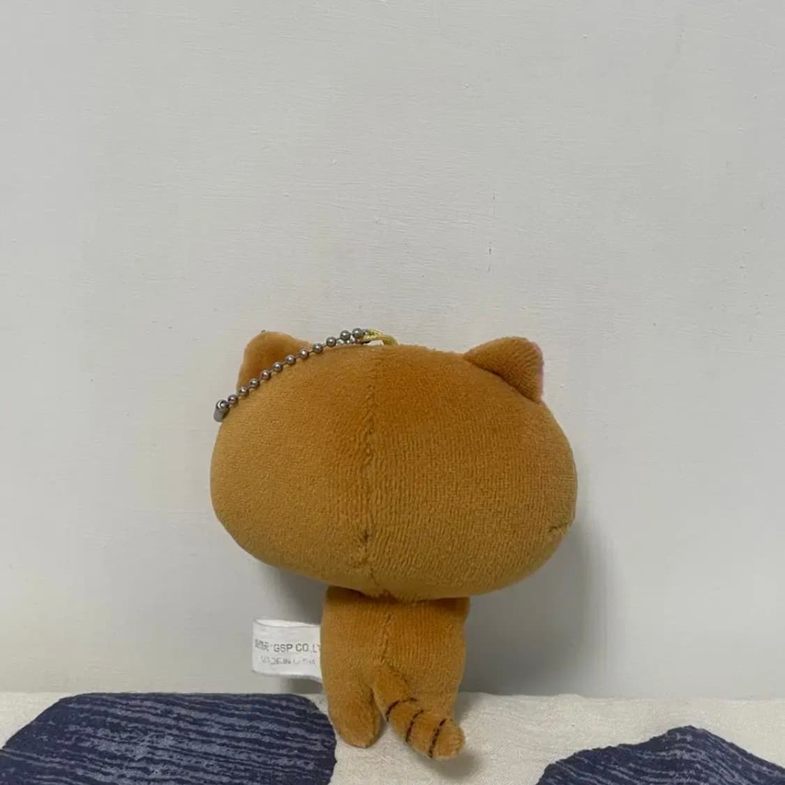 설레는 표정의 고양이 인형 키링 상품이미지2