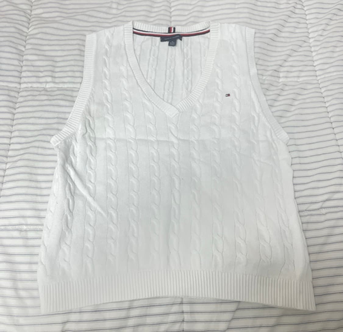 타미힐피거 여성 케이블 니트 브이넥 베스트 상품이미지1
