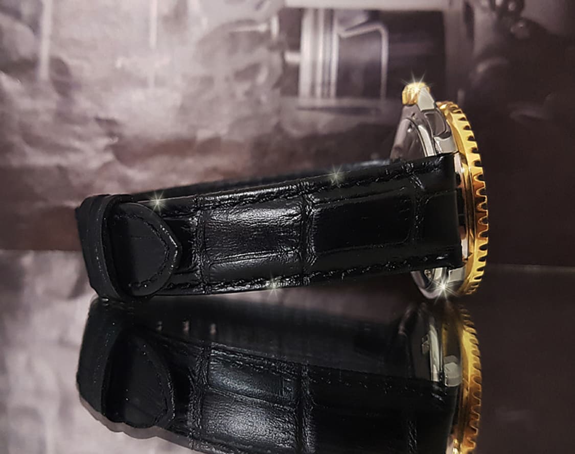 태그호이어 프로패셔널 1000 블랙판 남성 가죽 시계 상품이미지6