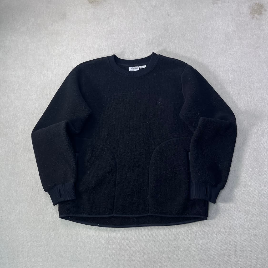 100 그라미치 플리스 맨투맨 상품이미지1