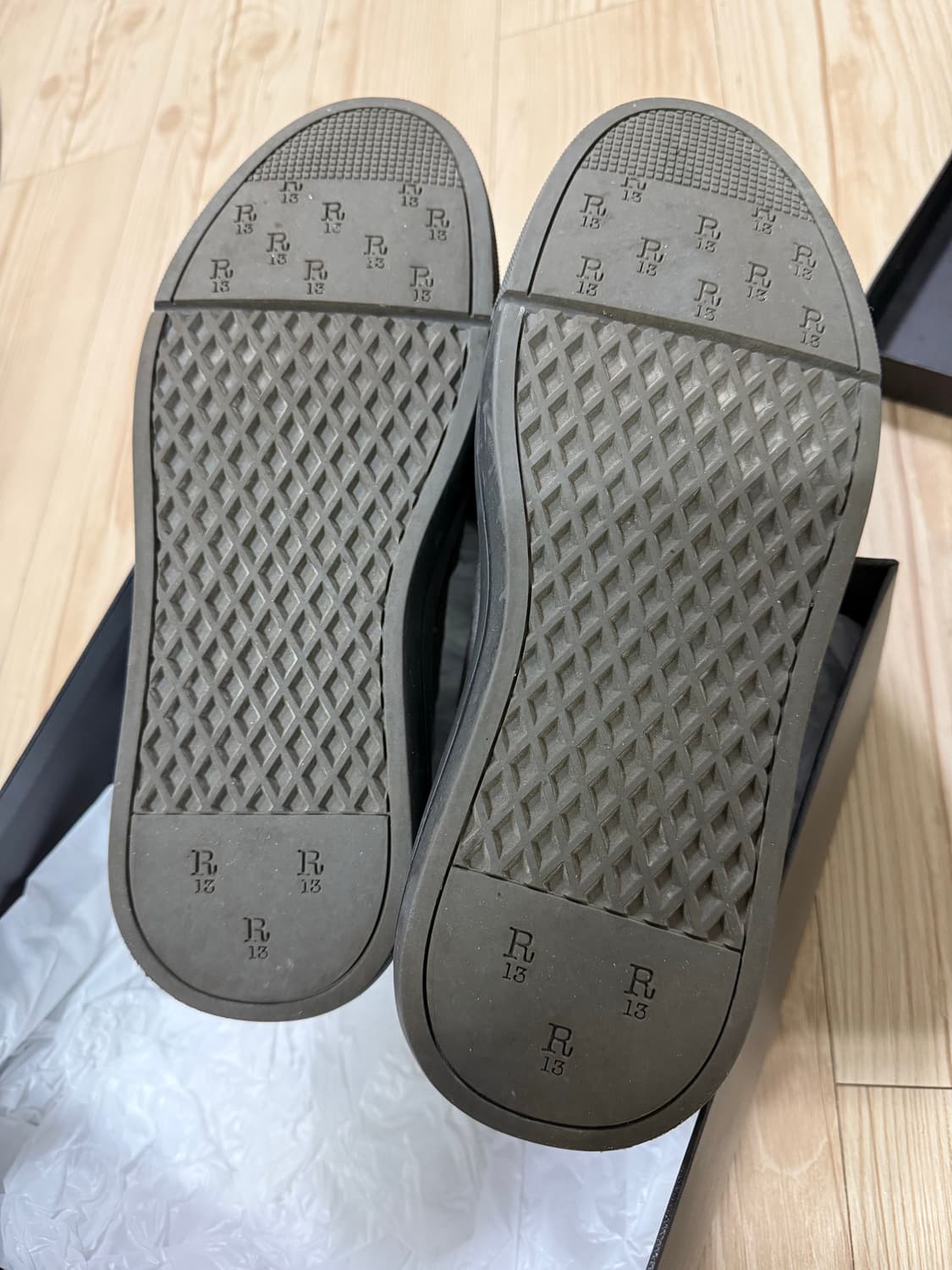 r13 그레이 데님 하이탑 스니커즈 상품이미지4