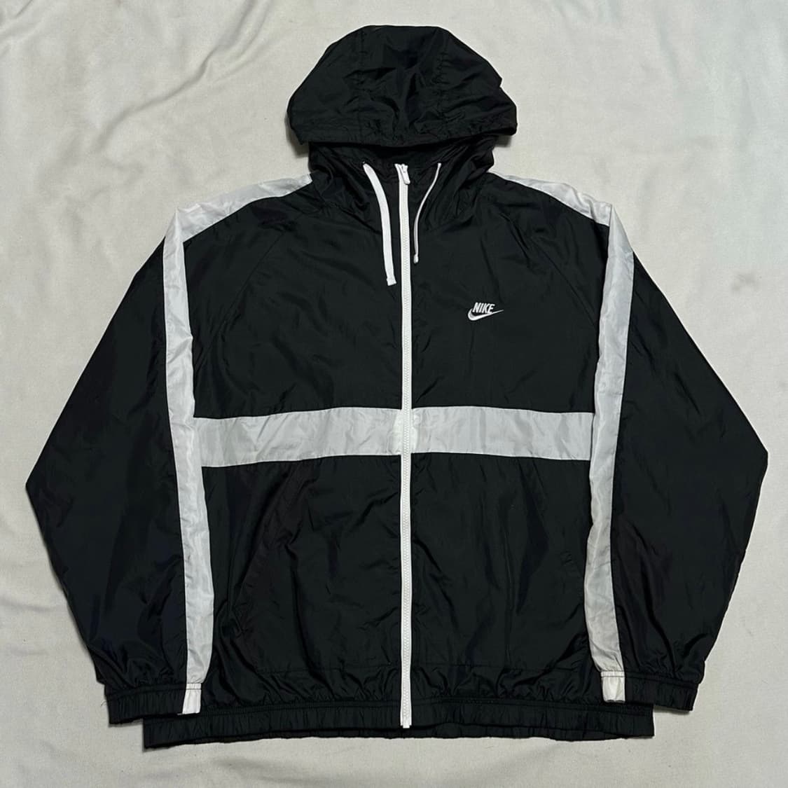 나이키 트레이닝 우븐 후드 바람막이 상품이미지2