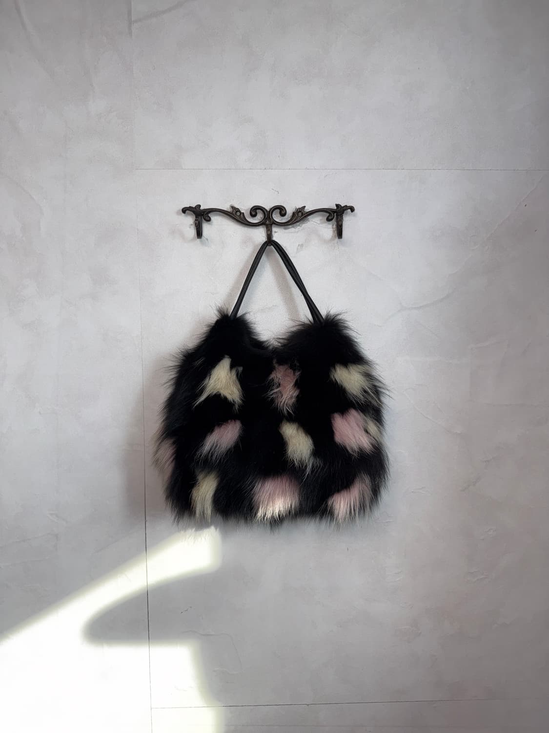 SAGA FOX black pink fox fur tote bag 상품이미지1