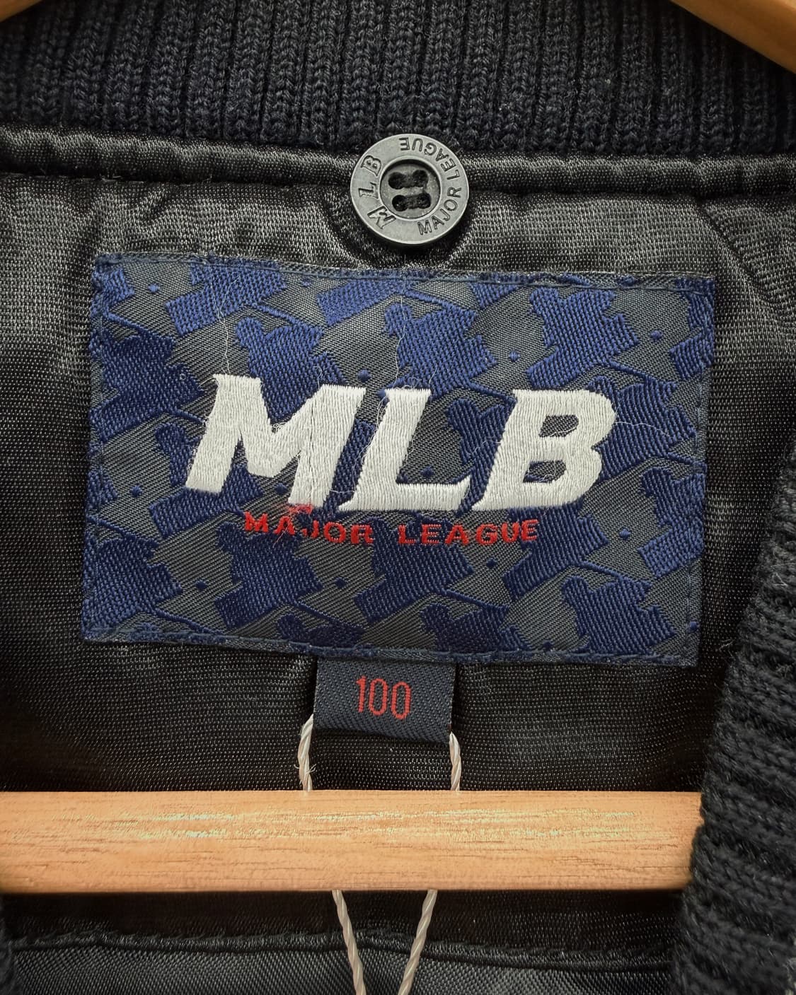 MLB 00s 뉴욕 양키즈 사틴쉘 스타디움 점퍼 블랙 상품이미지4