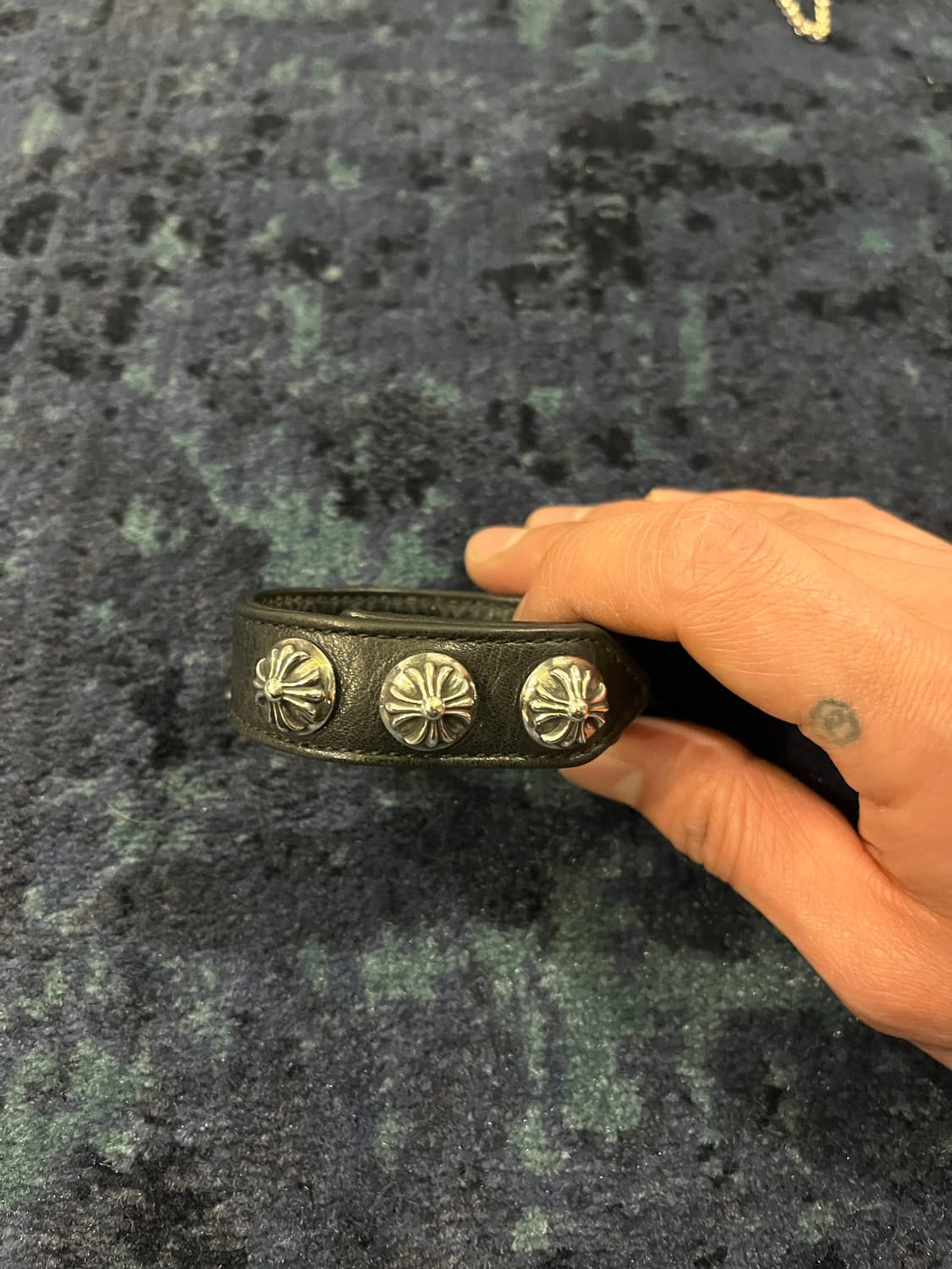 크롬하츠 3버튼 크로스 가죽 팔찌 상품이미지1