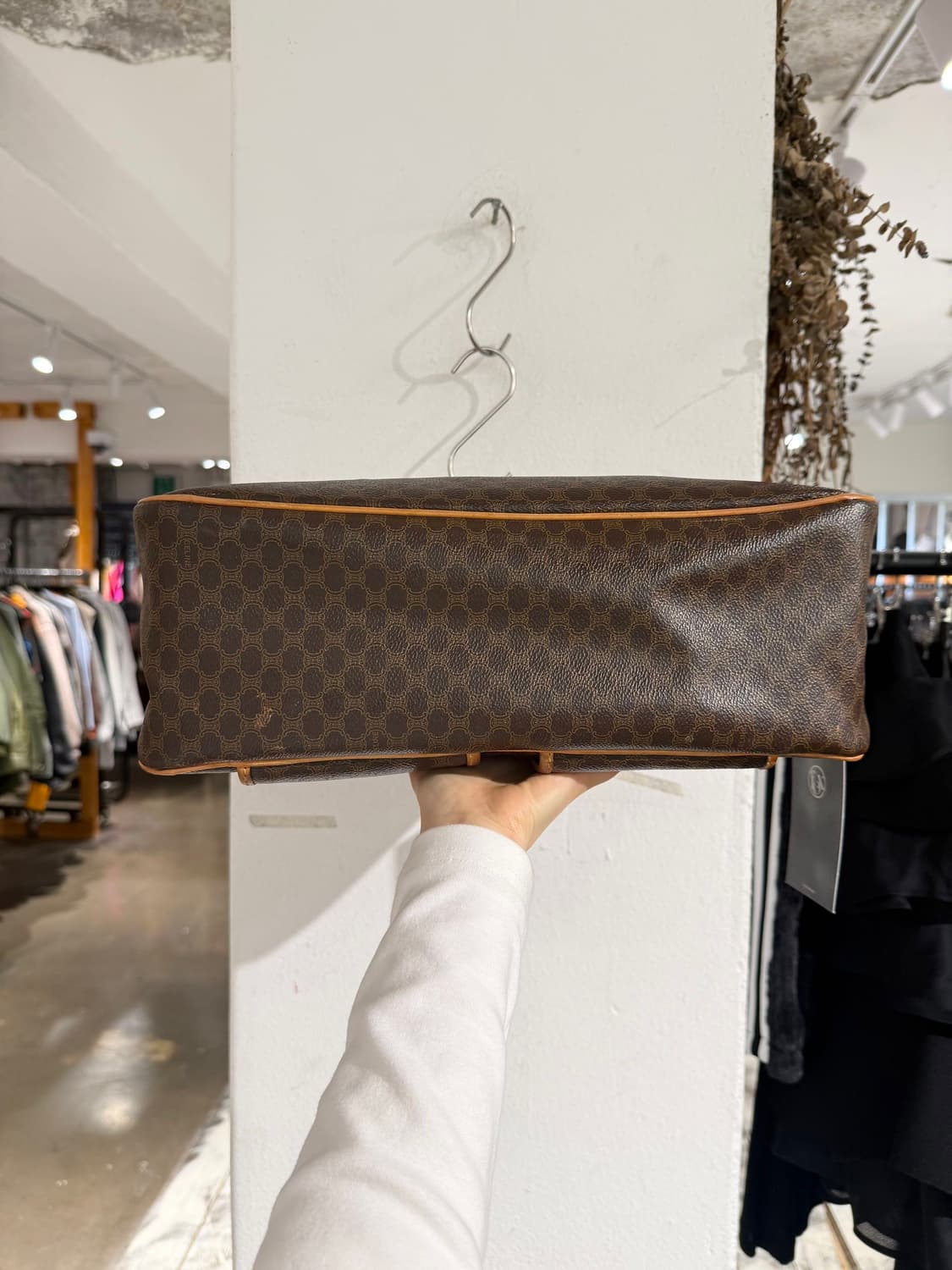 셀린느 브라운 마카담 블라종 토트백 상품이미지6