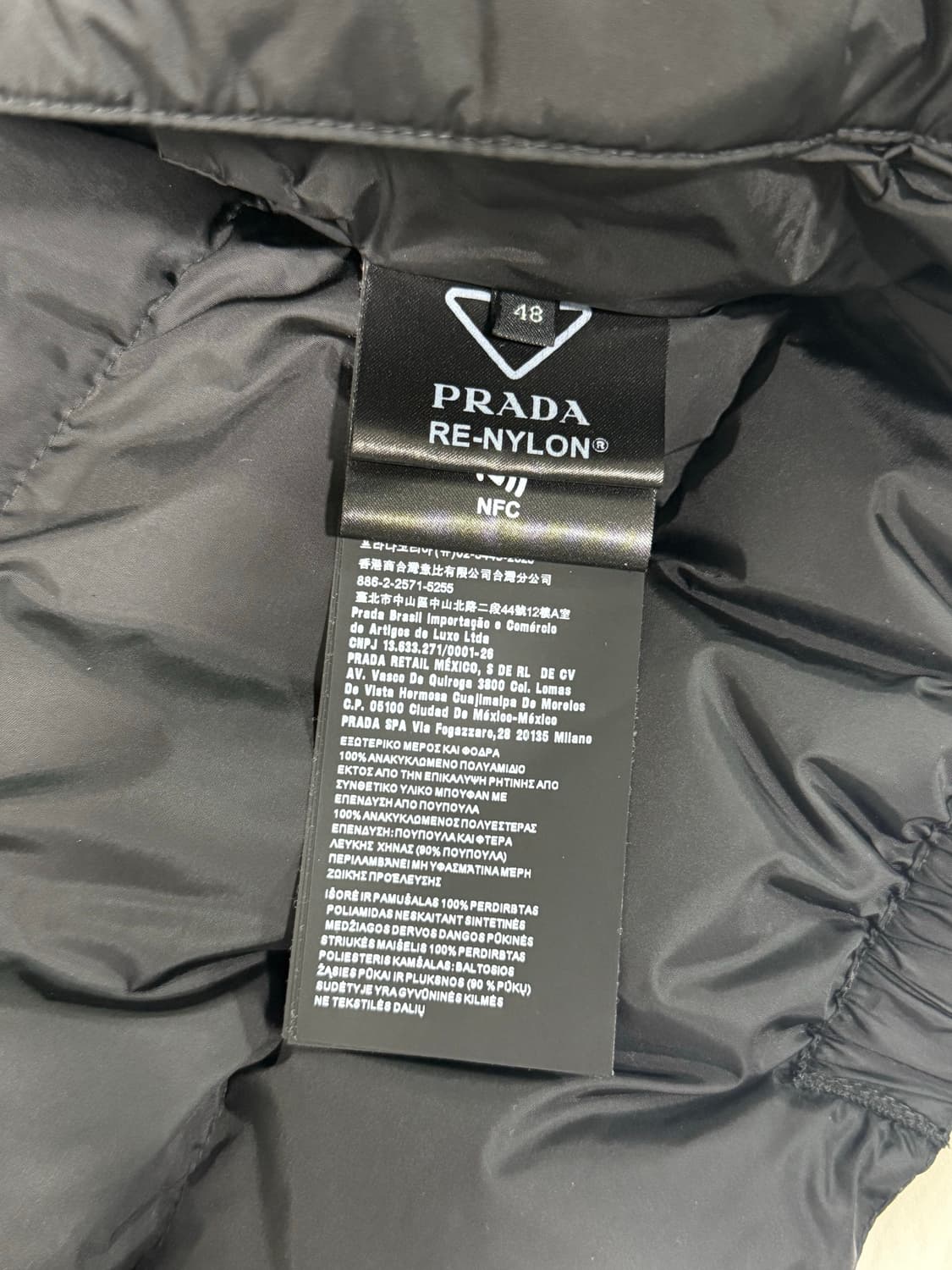 [48] 프라다 리나일론 숏패딩 블랙(SGB112) 상품이미지6