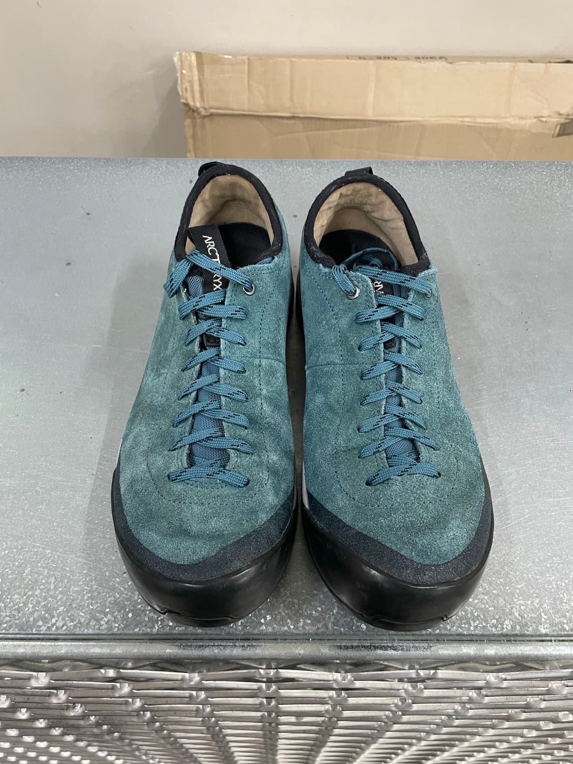 아크테릭스 sl 스웨이드 스니커즈 260 상품이미지5